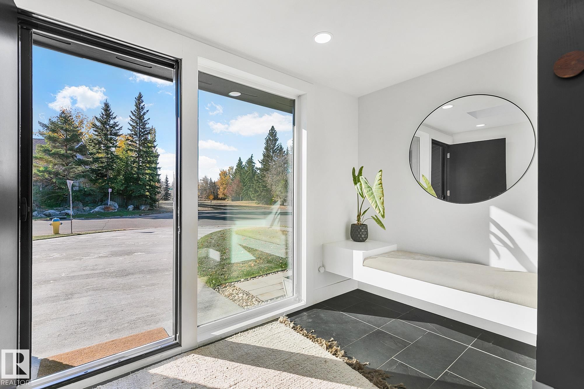 100 Wolf Willow Crescent, Edmonton, AB - Indoor Photo Showing Other Room