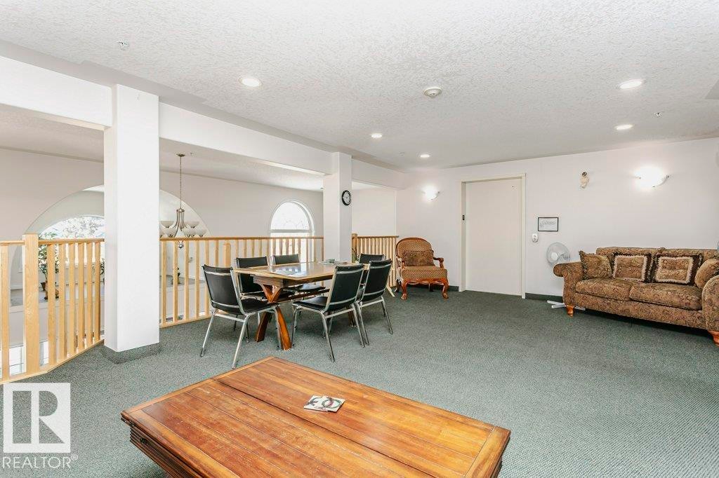 325 7801 Golf Course Road, Stony Plain, AB - Indoor