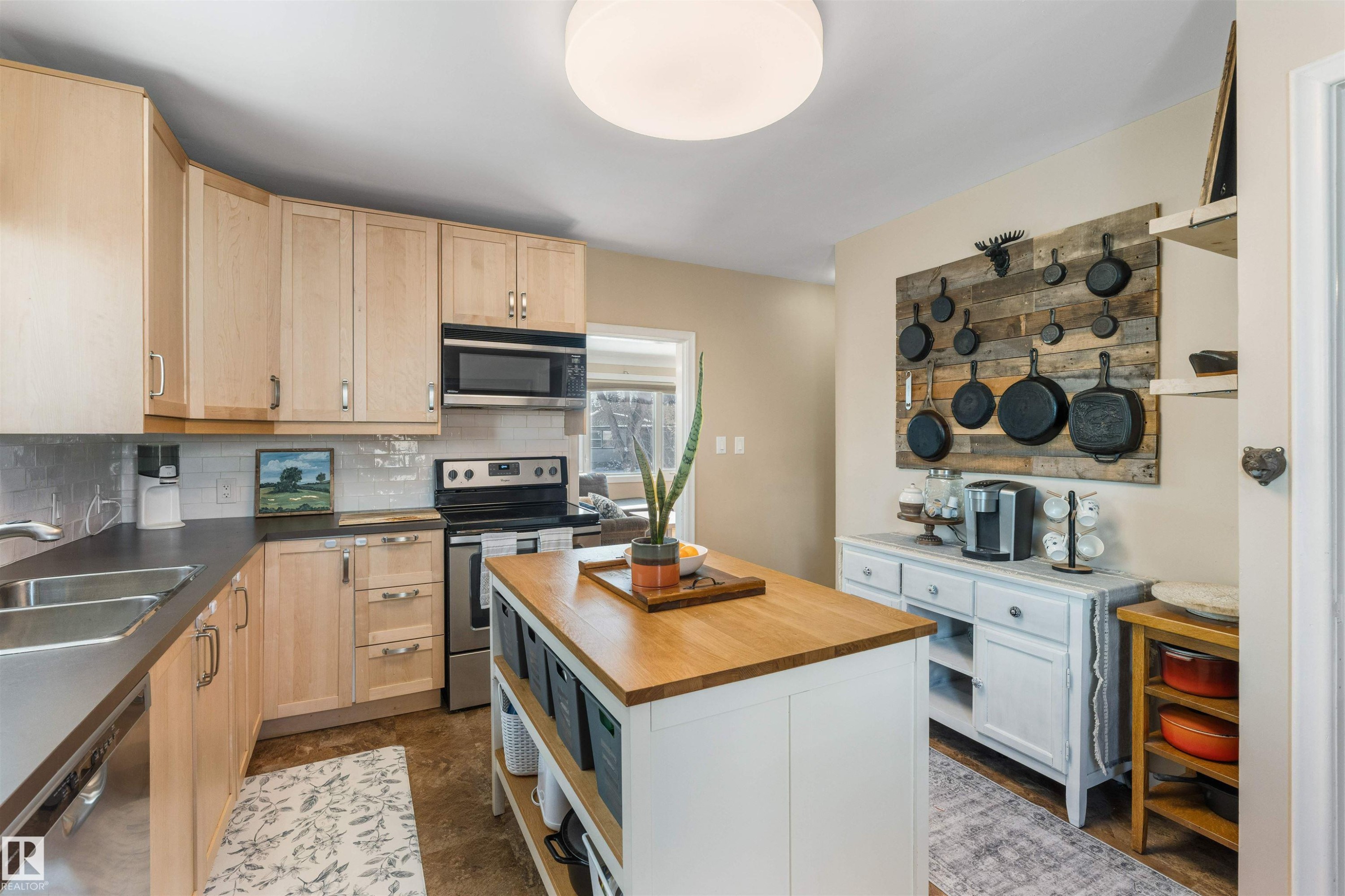 4917 54 Avenue, Stony Plain, AB