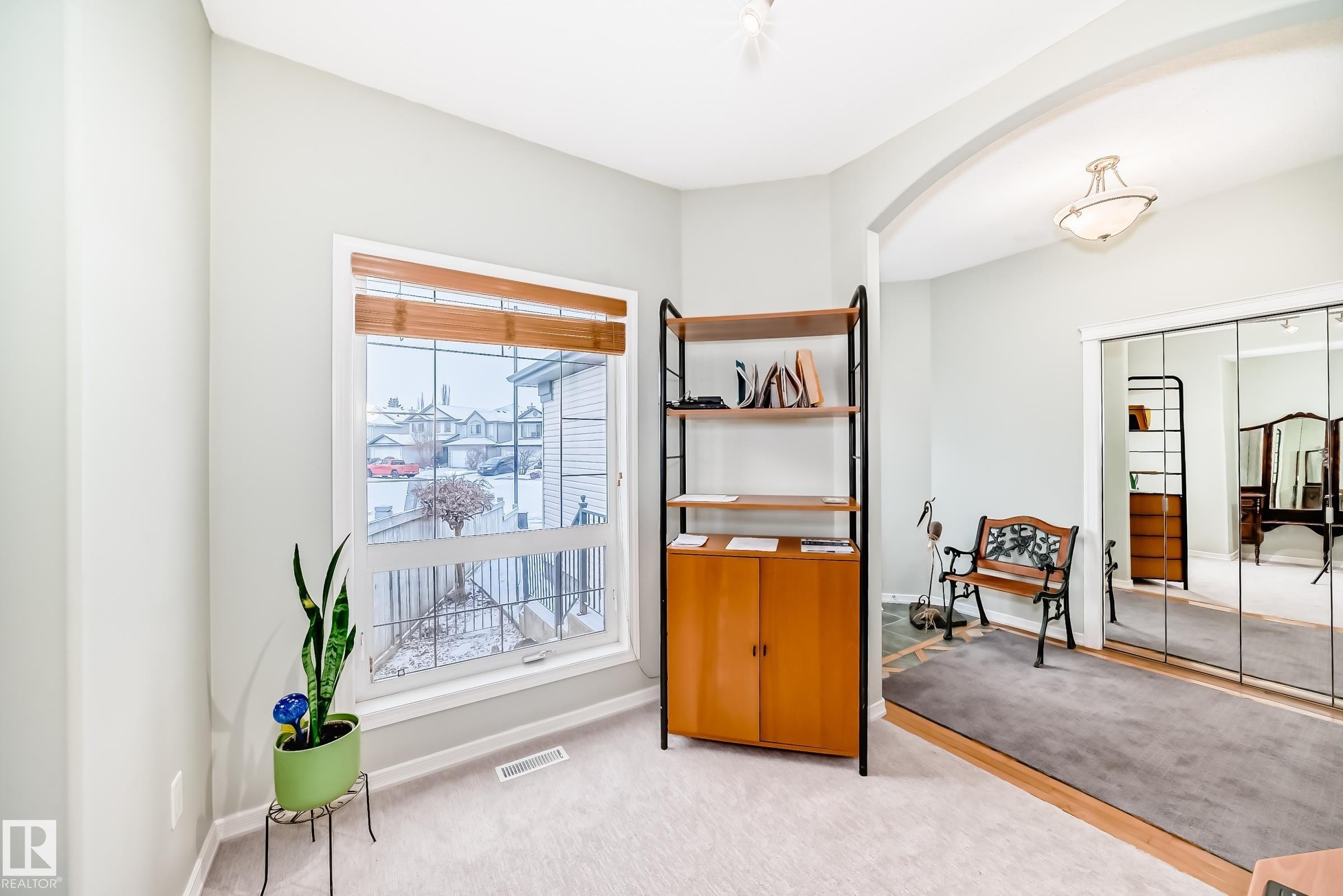 576 Glenwright Crescent, Edmonton, AB - Indoor