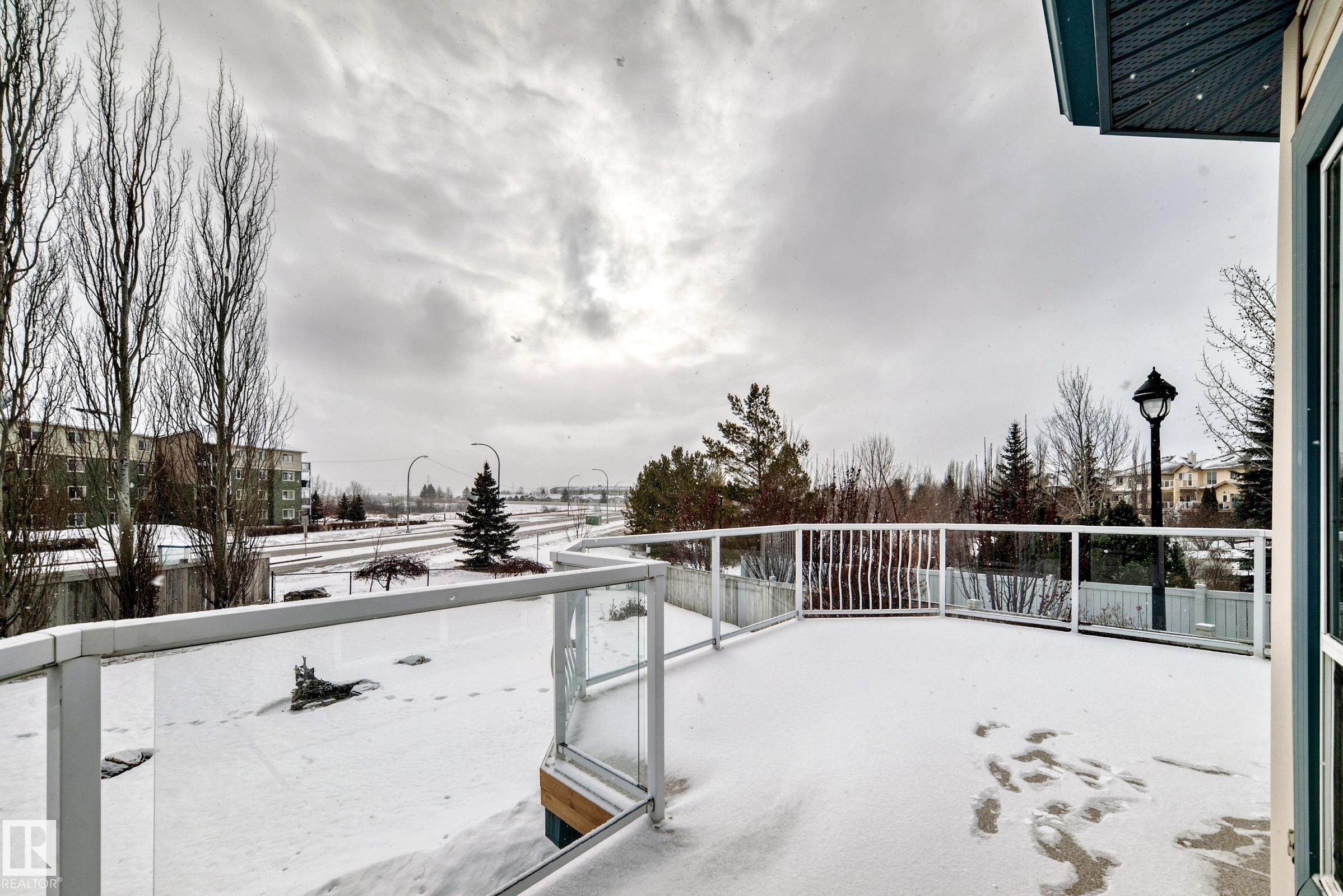 576 Glenwright Crescent, Edmonton, AB - Outdoor With Exterior