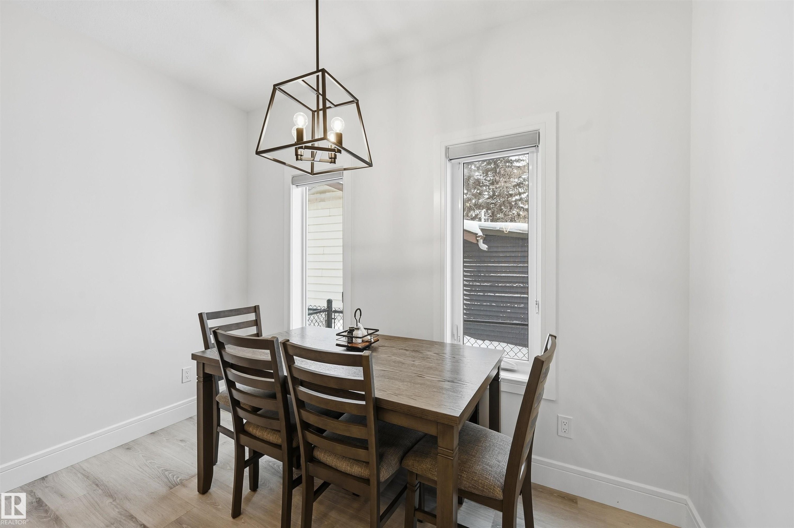 10909 151 Street, Edmonton, AB - Indoor Photo Showing Dining Room