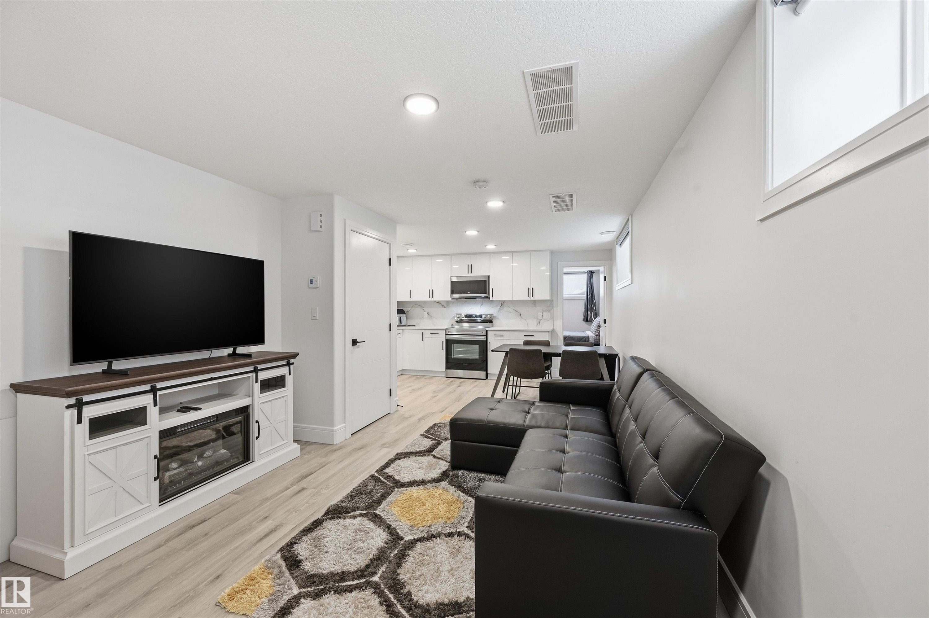 10909 151 Street, Edmonton, AB - Indoor Photo Showing Living Room