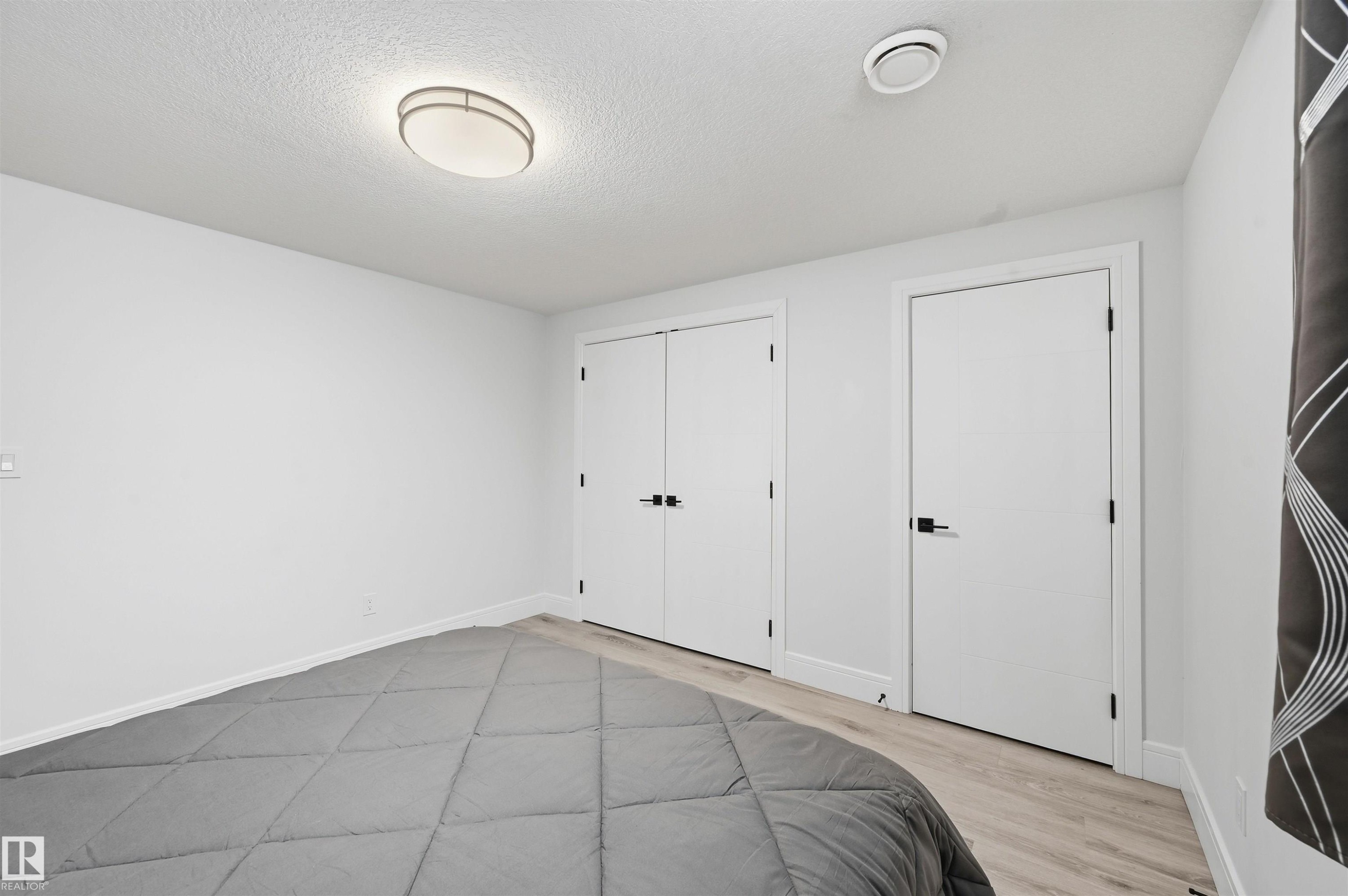 10909 151 Street, Edmonton, AB - Indoor