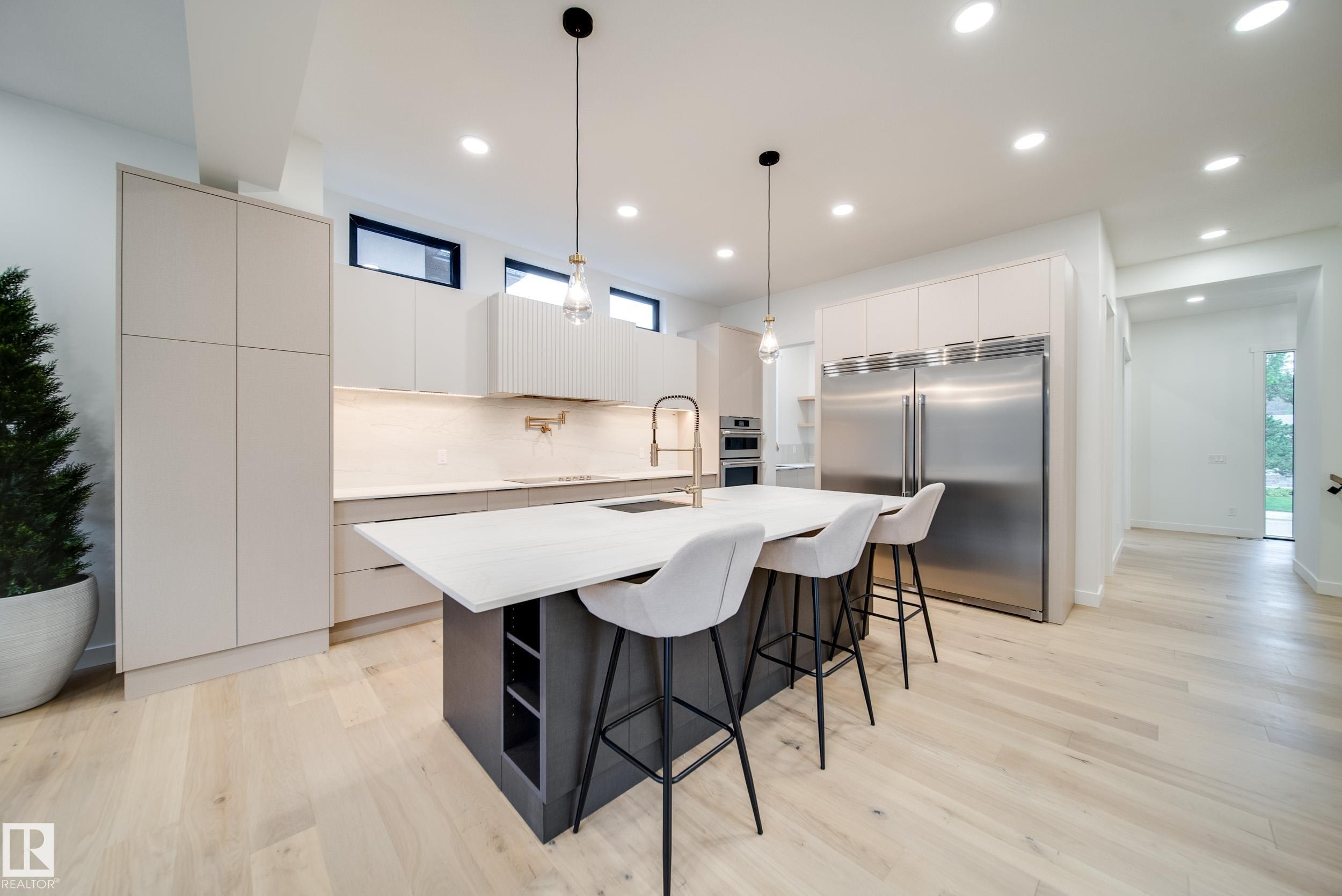 40A Valleyview Crescent, Edmonton, AB - Indoor