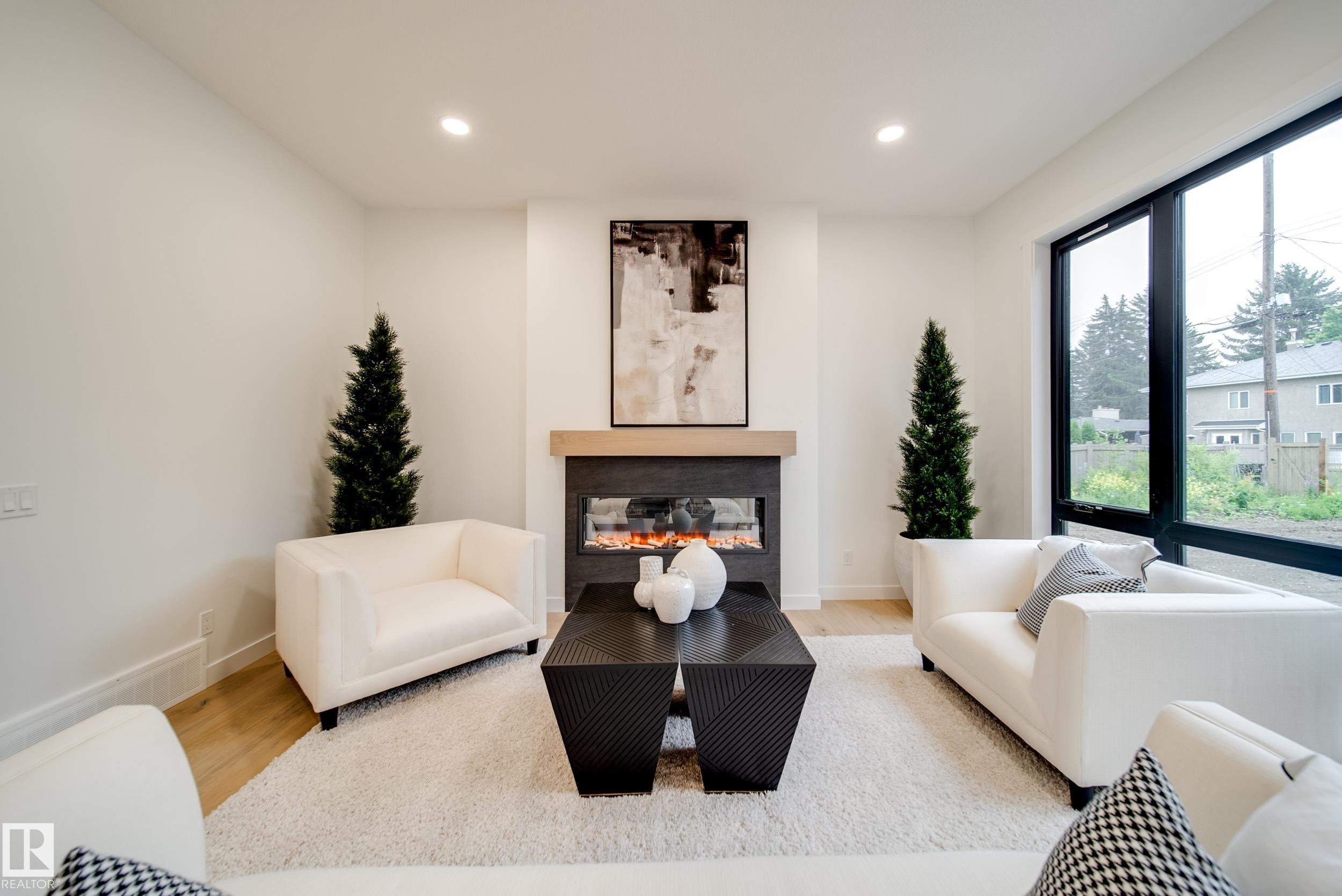 40A Valleyview Crescent, Edmonton, AB - Indoor Photo Showing Living Room With Fireplace