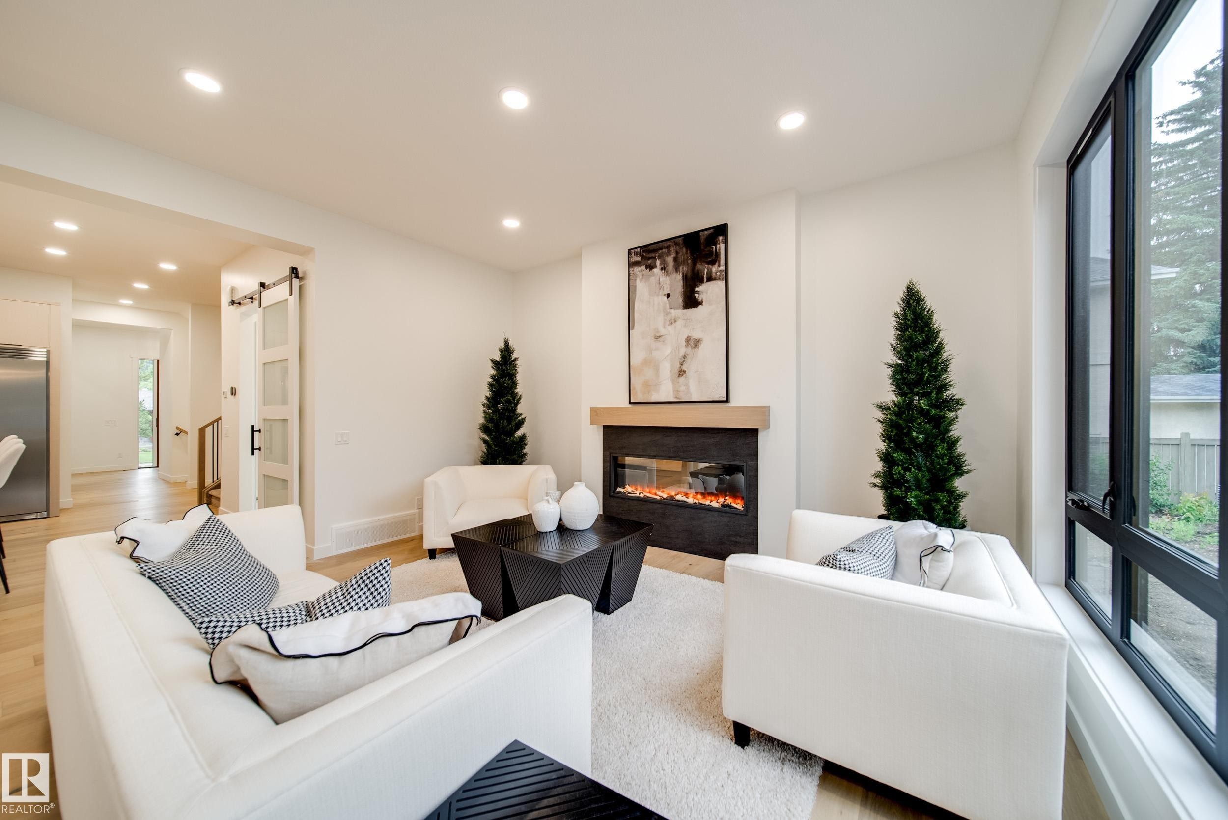 40A Valleyview Crescent, Edmonton, AB - Indoor Photo Showing Living Room With Fireplace