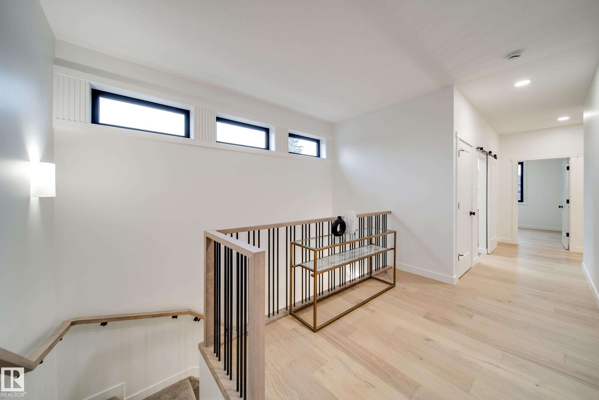 40A Valleyview Crescent, Edmonton, AB - Indoor Photo Showing Other Room