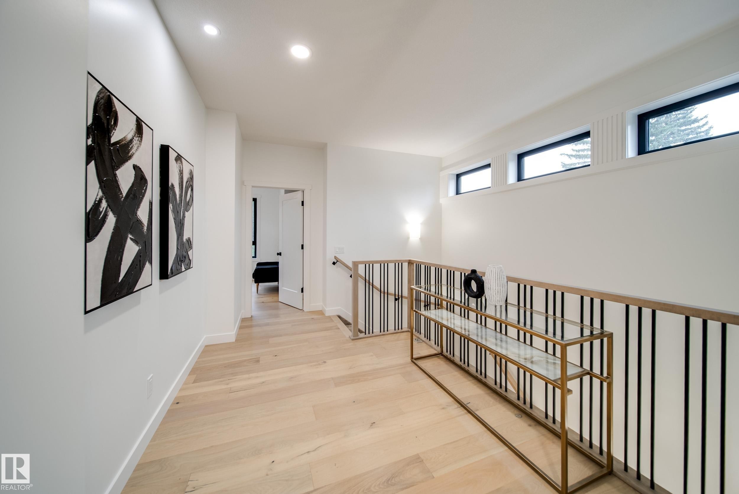 40A Valleyview Crescent, Edmonton, AB - Indoor Photo Showing Other Room