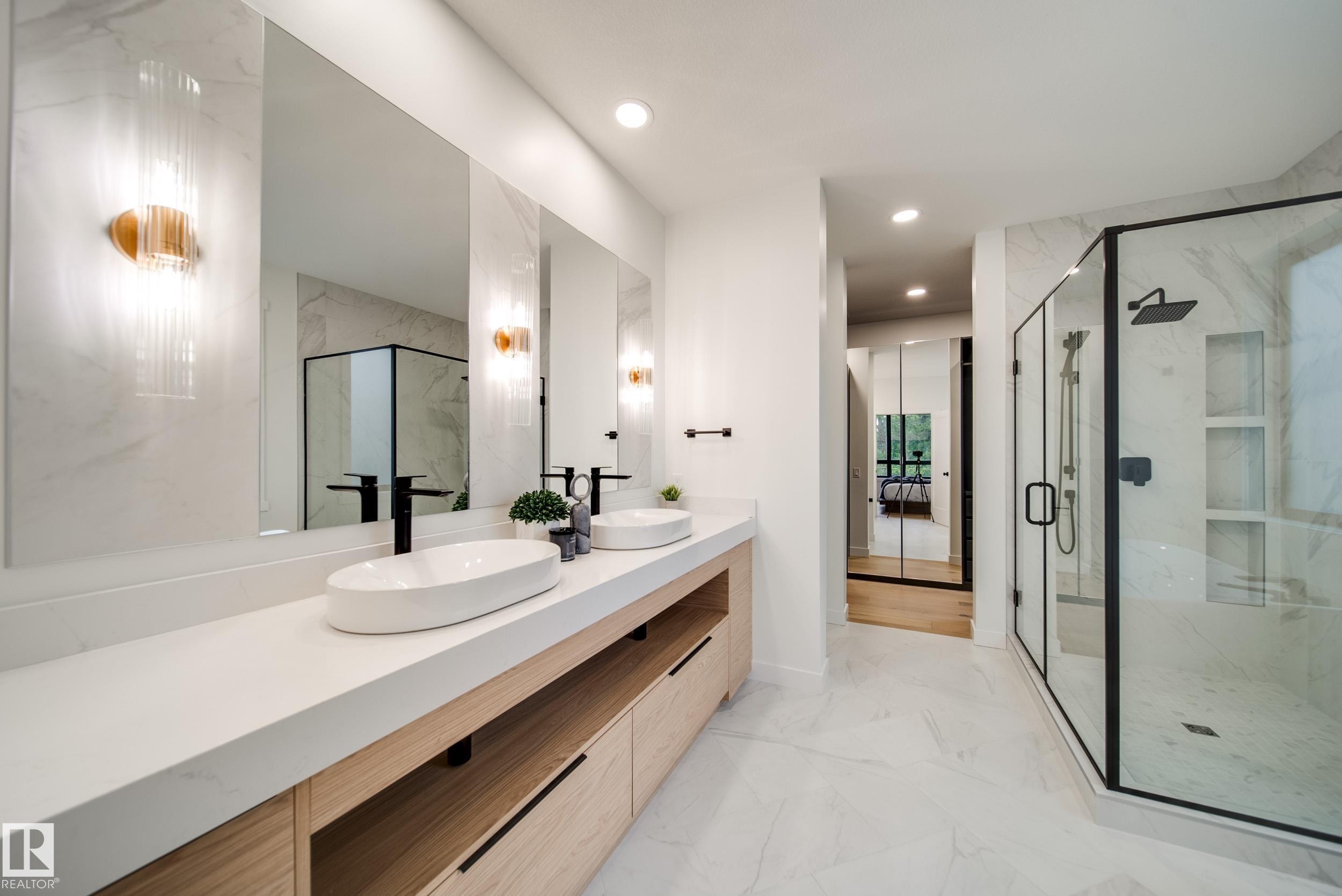 40A Valleyview Crescent, Edmonton, AB - Indoor Photo Showing Bathroom