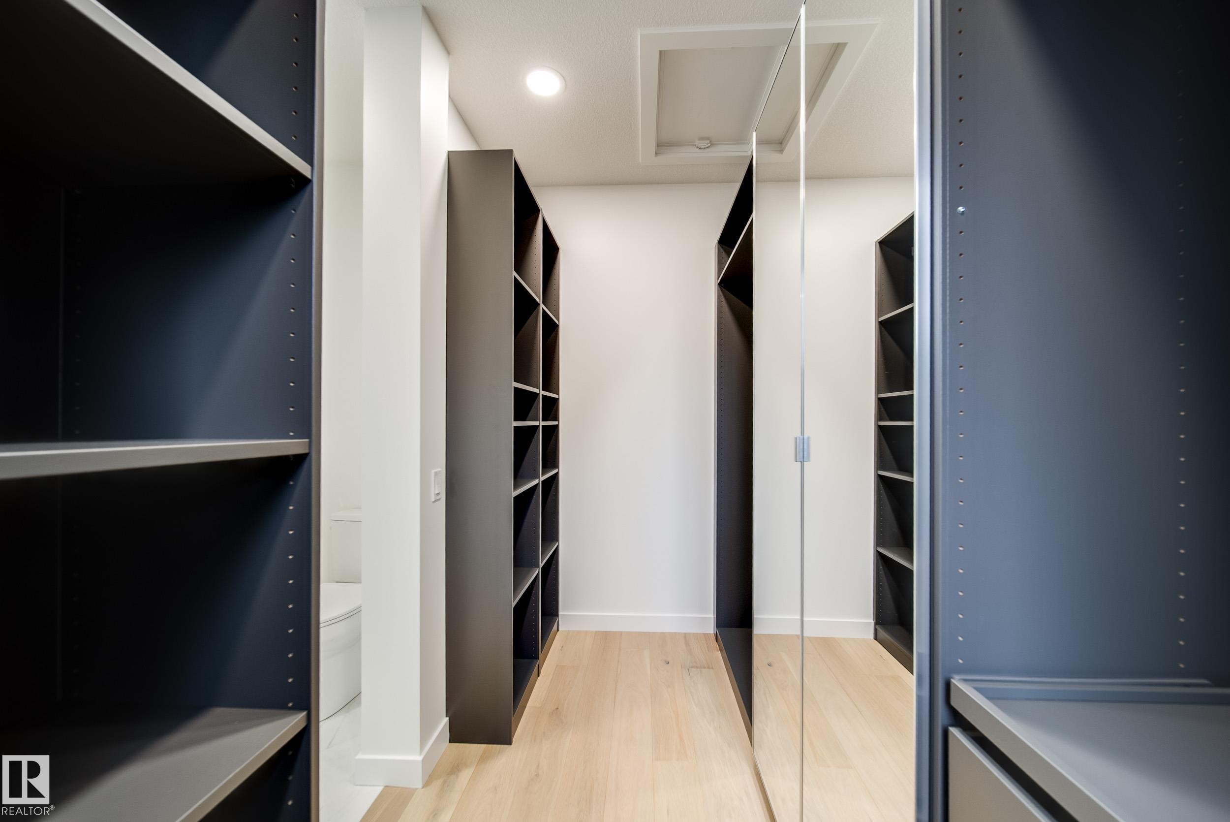 40A Valleyview Crescent, Edmonton, AB - Indoor