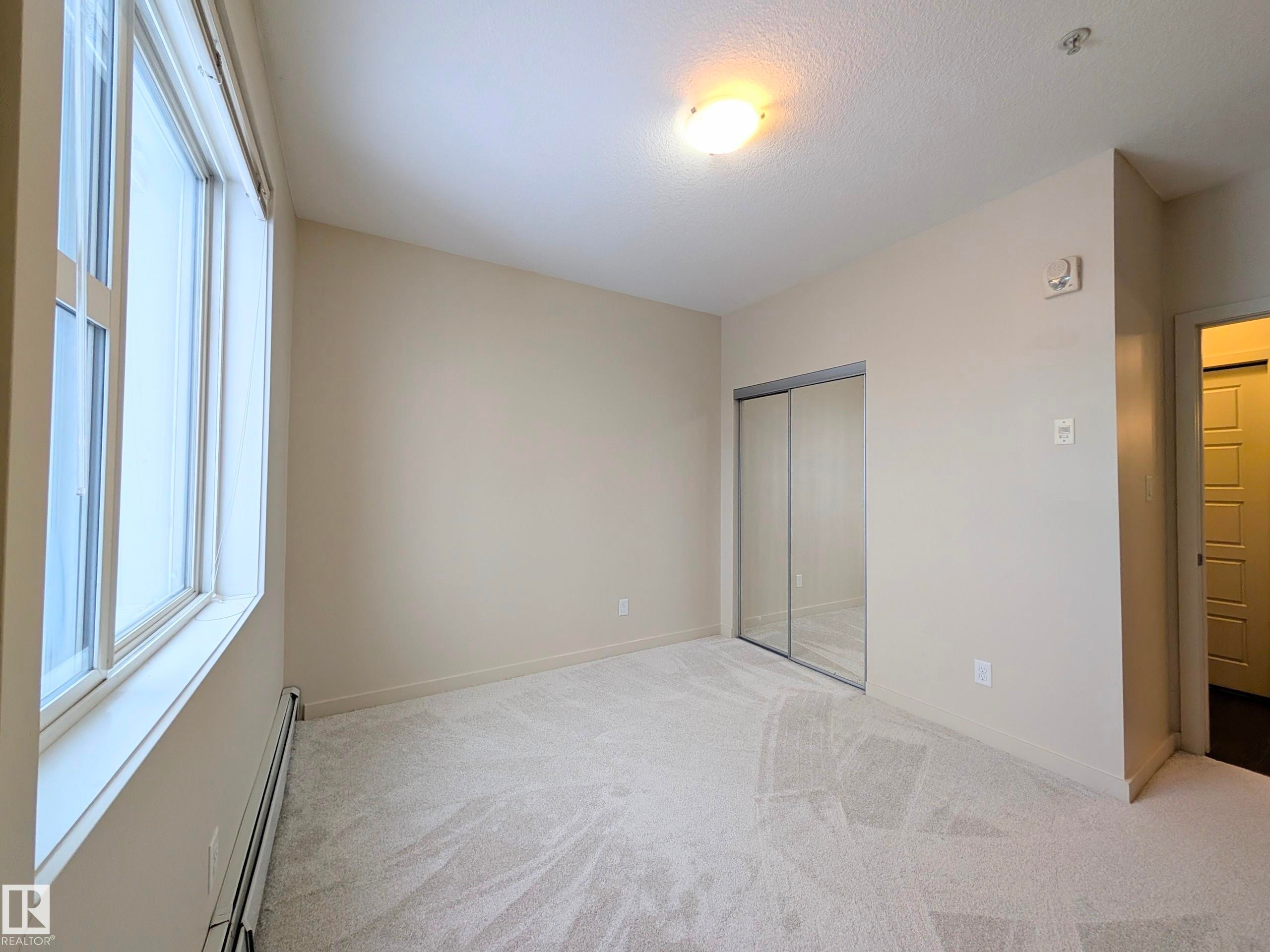 435 308 Ambleside Link Link, Edmonton, AB - Indoor Photo Showing Other Room