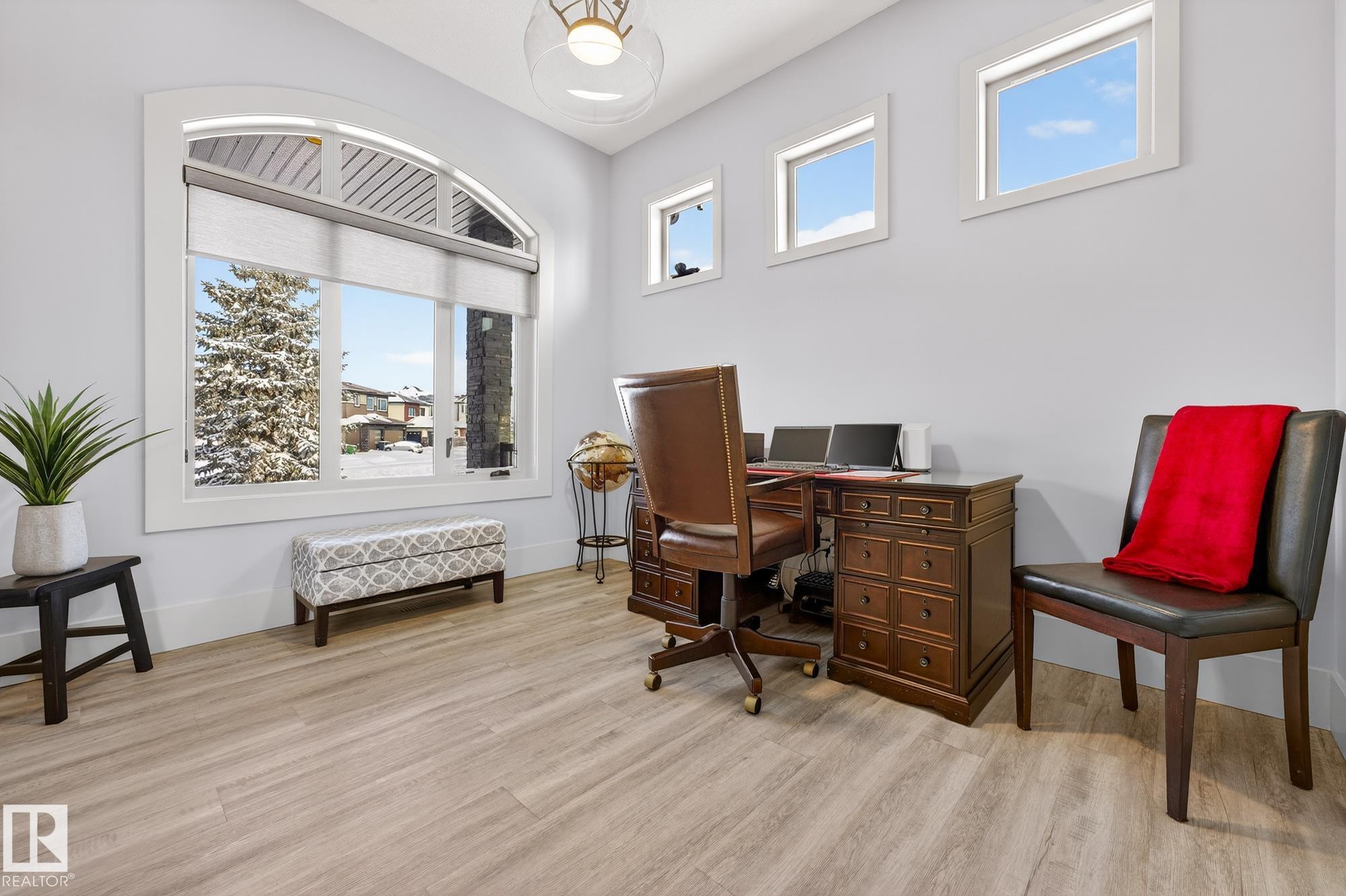 4001 Triomphe Boulevard, Beaumont, AB - Indoor Photo Showing Office