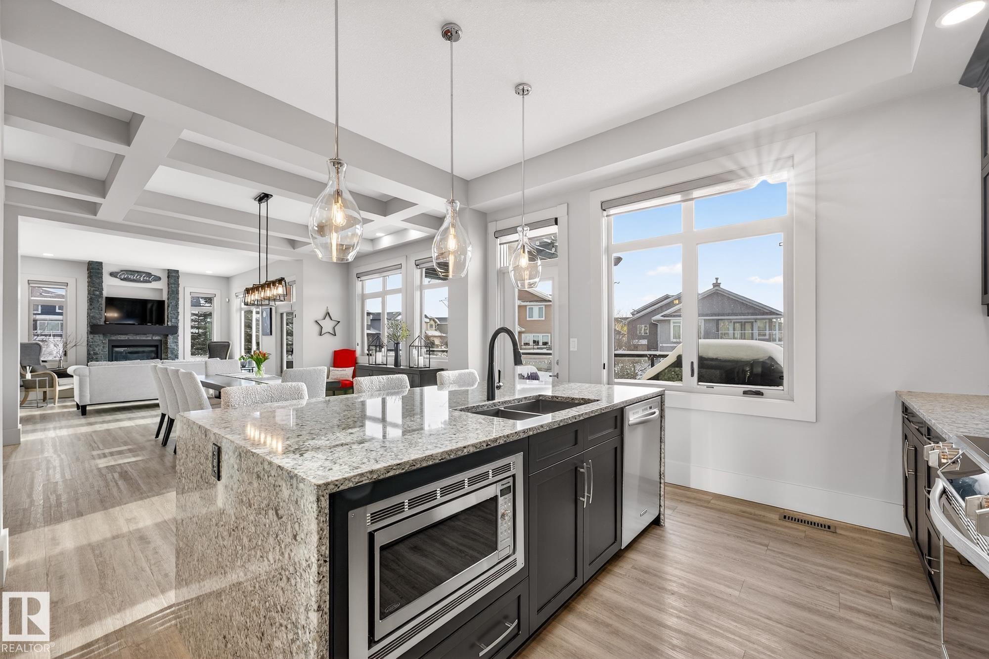 4001 Triomphe Boulevard, Beaumont, AB - Indoor Photo Showing Kitchen With Double Sink