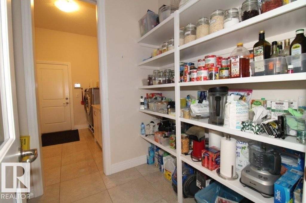 176 Ambleside Drive, Edmonton, AB - Indoor