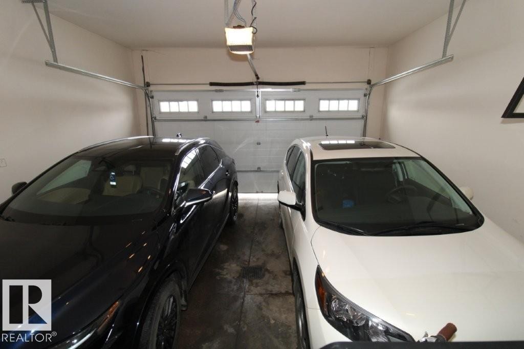 176 Ambleside Drive, Edmonton, AB - Indoor Photo Showing Garage