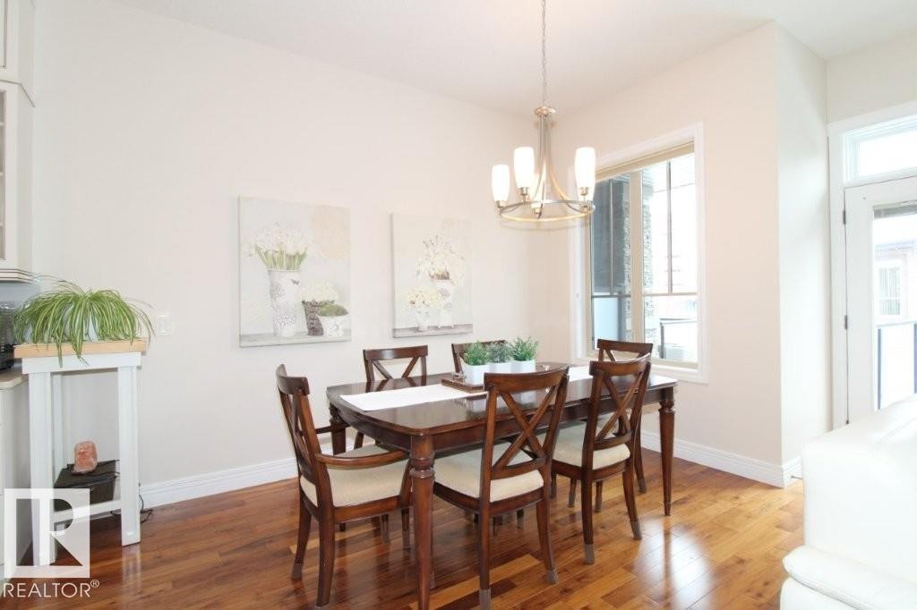 176 Ambleside Drive, Edmonton, AB - Indoor Photo Showing Dining Room