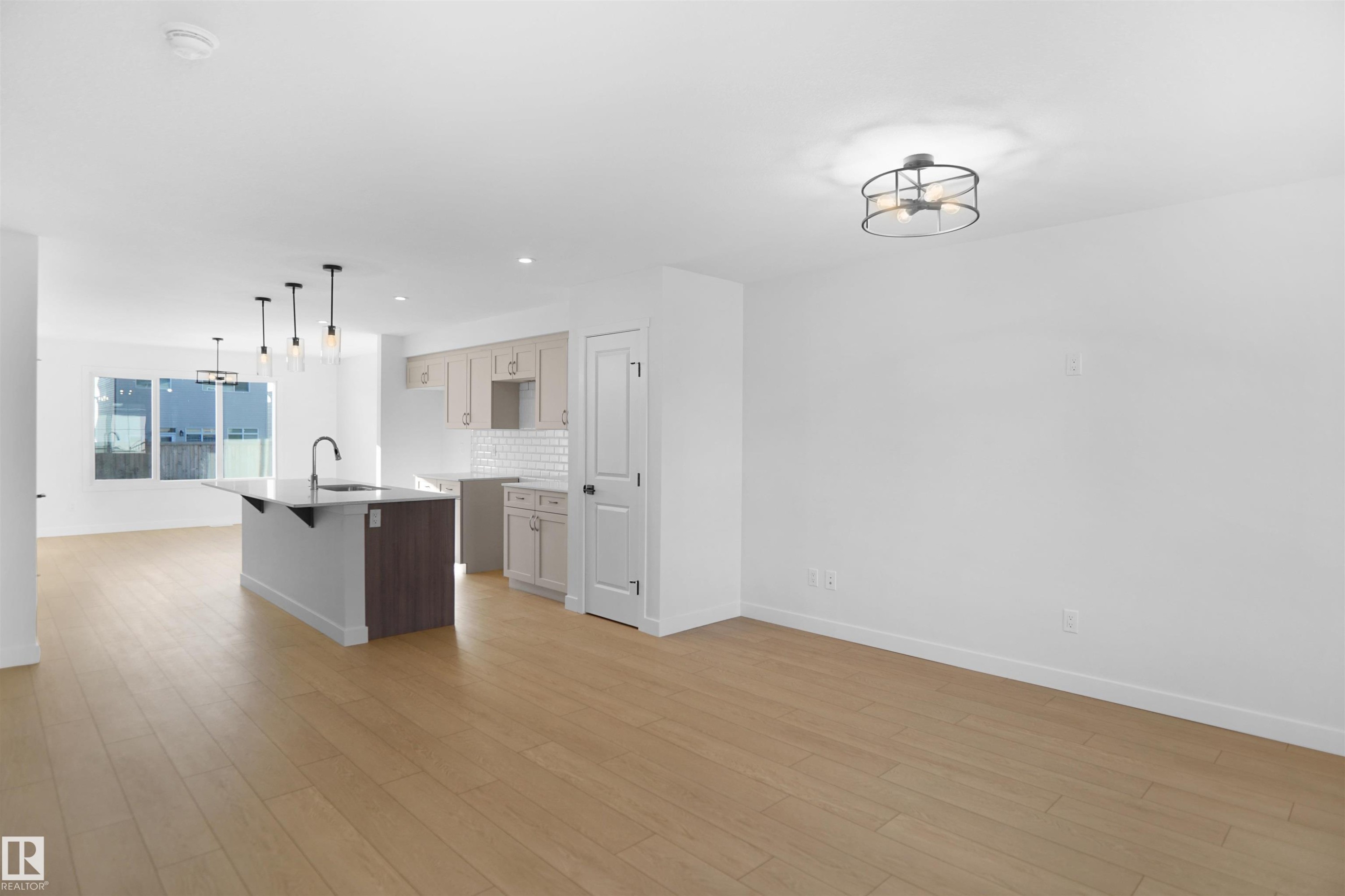 251 Falcon Crescent, Leduc, AB - Indoor Photo Showing Kitchen