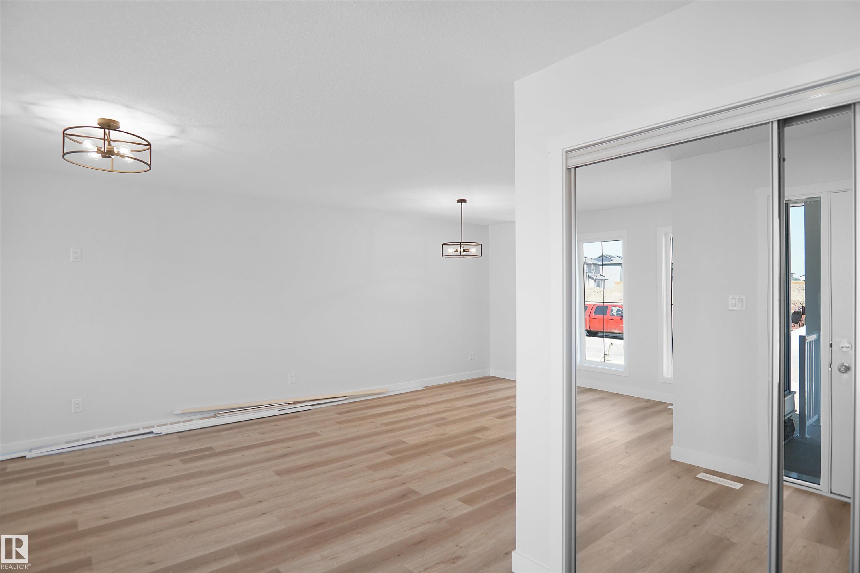 263 Falcon Crescent, Leduc, AB - Indoor Photo Showing Other Room