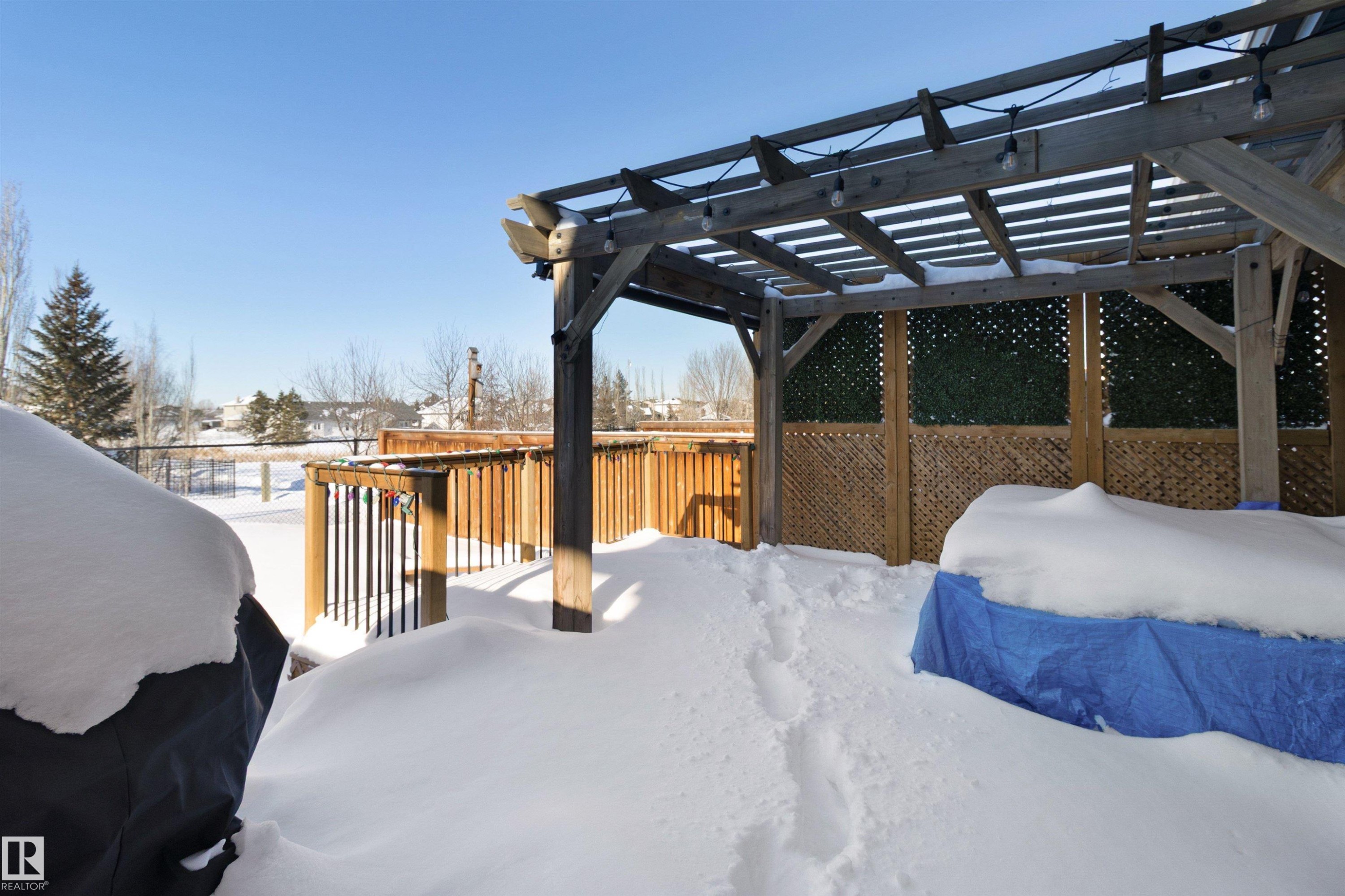 View of snow covered deck - 56 Durrand Bend, Fort Saskatchewan, AB - Outdoor