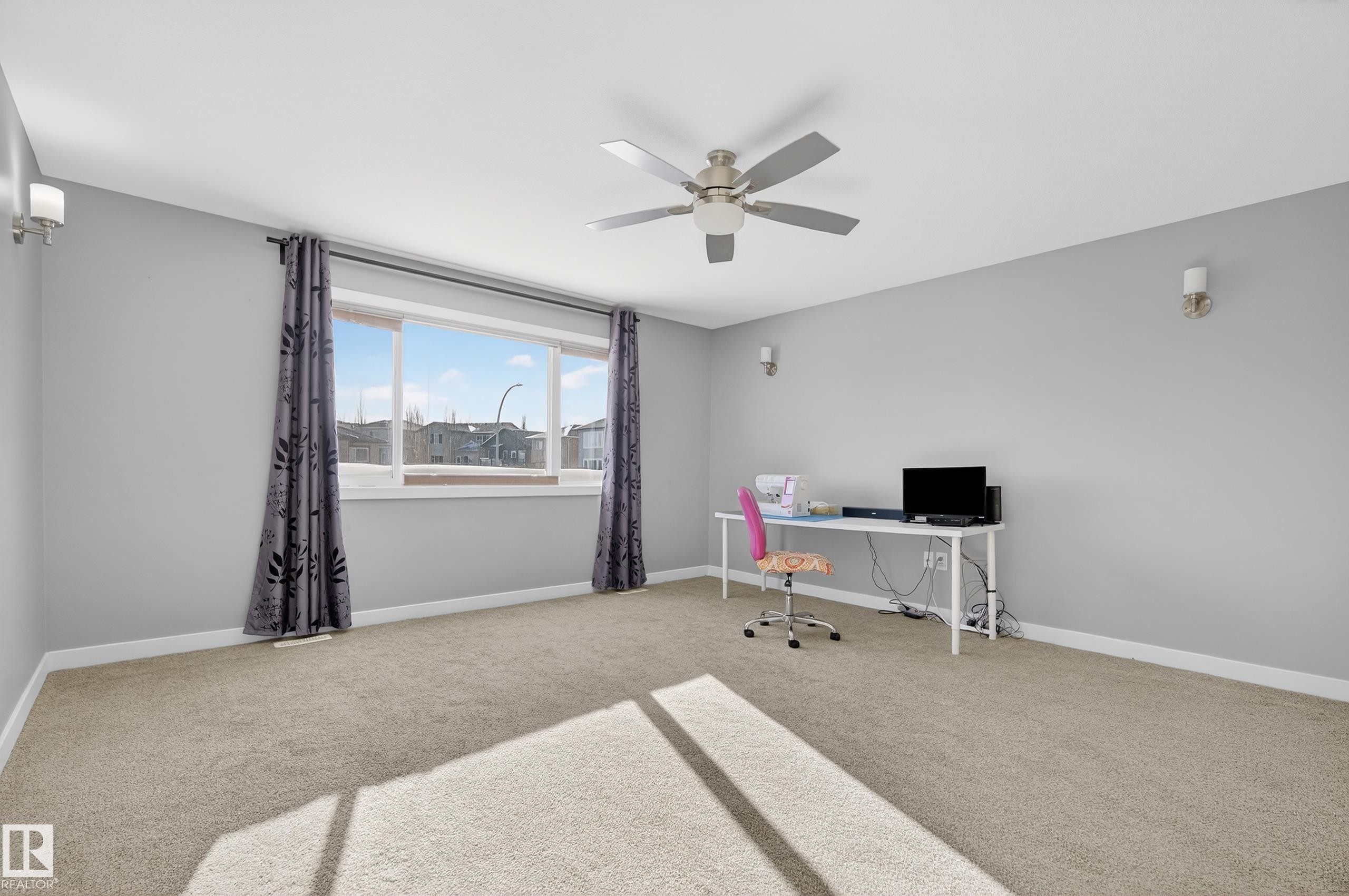 90 Hilldowns Drive, Spruce Grove, AB - Indoor