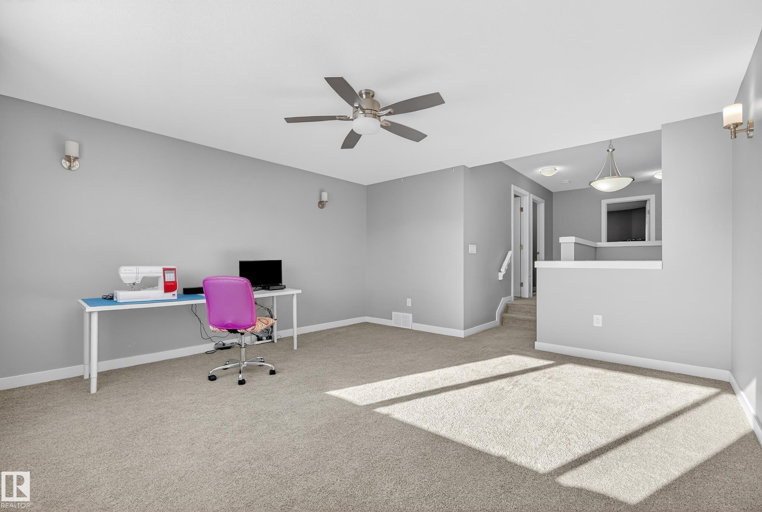 90 Hilldowns Drive, Spruce Grove, AB - Indoor Photo Showing Other Room