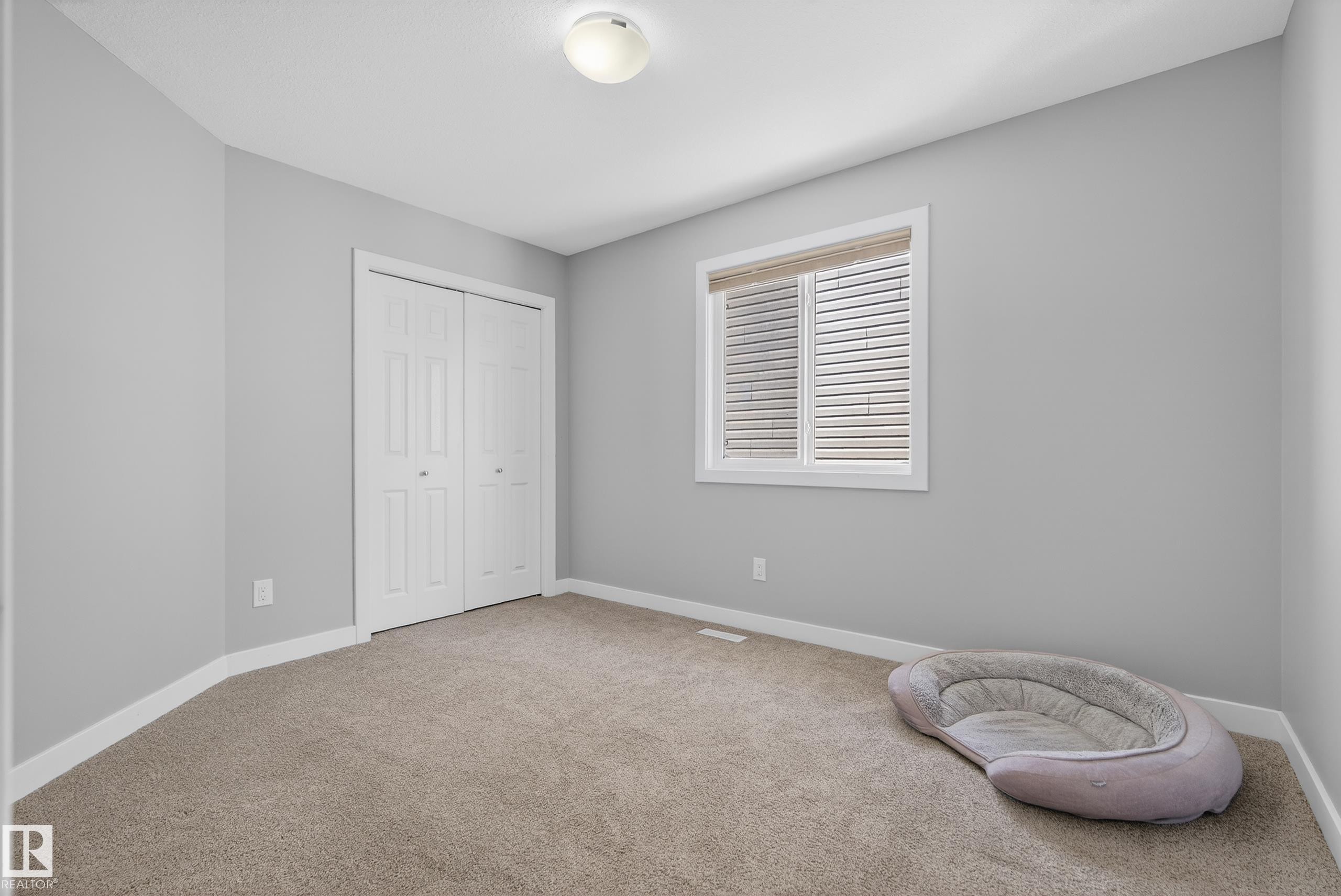 90 Hilldowns Drive, Spruce Grove, AB - Indoor Photo Showing Other Room