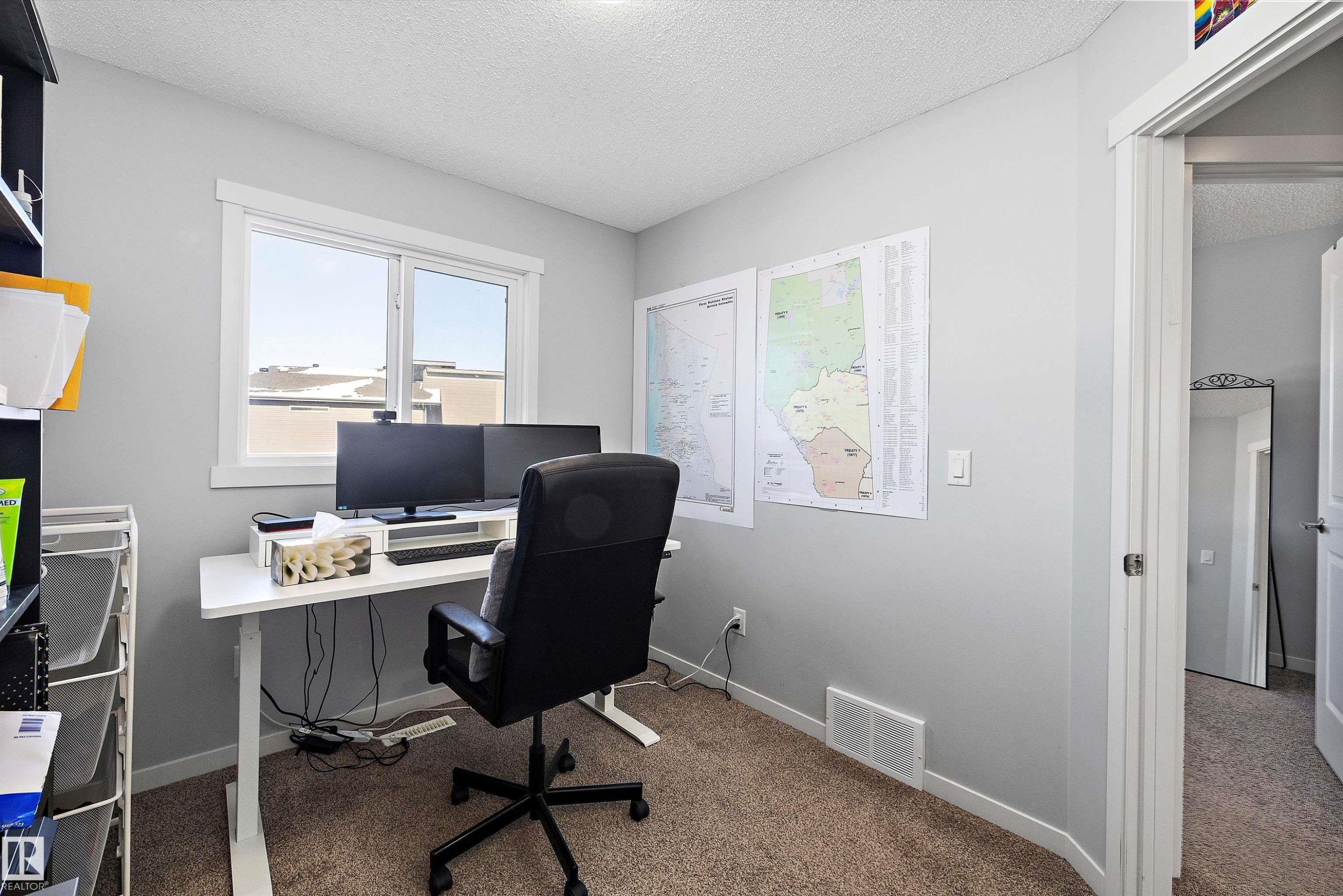20106 27 Avenue, Edmonton, AB - Indoor Photo Showing Office