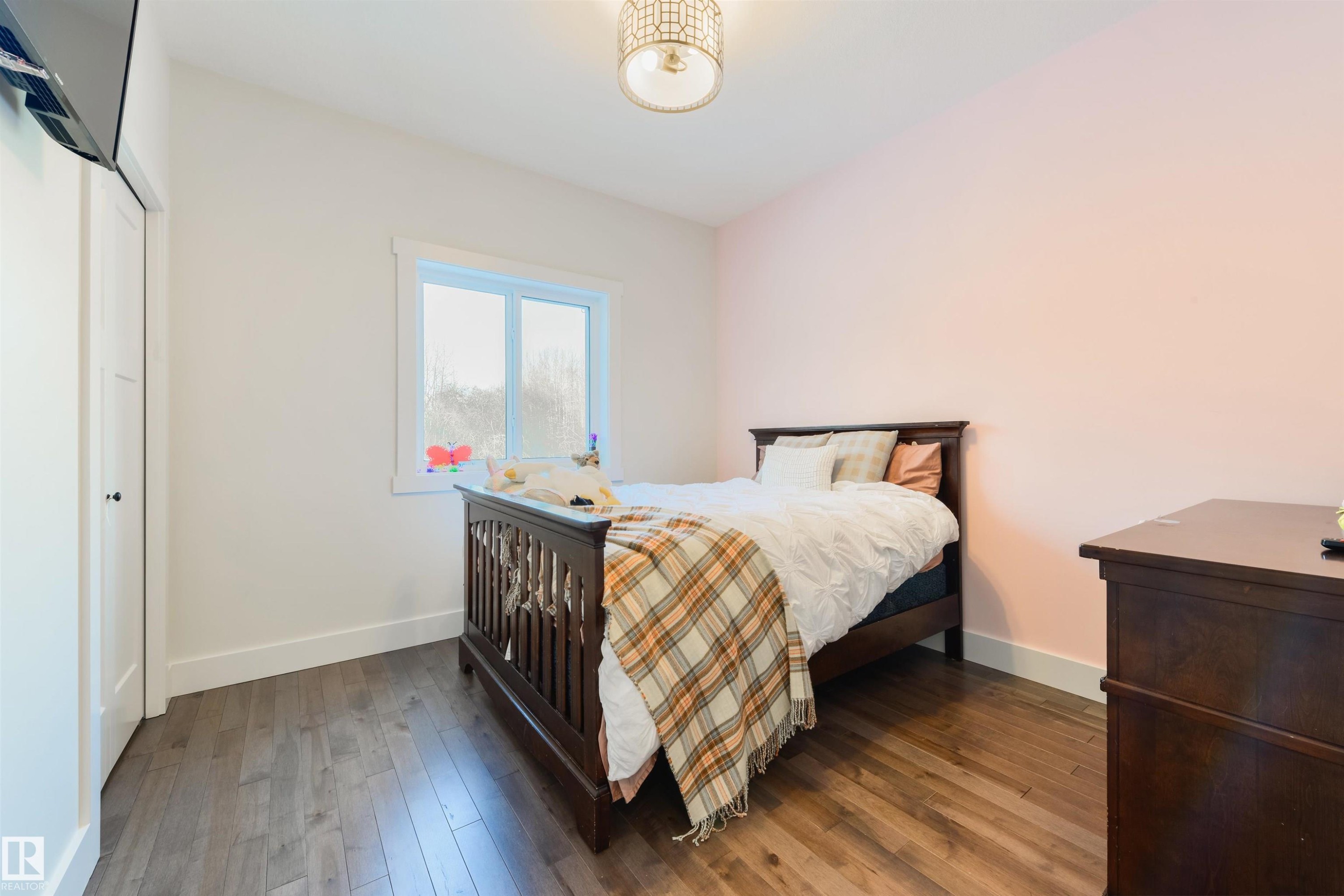14 2406 Twp Road 540, Rural Lac Ste. Anne County, AB - Indoor Photo Showing Bedroom