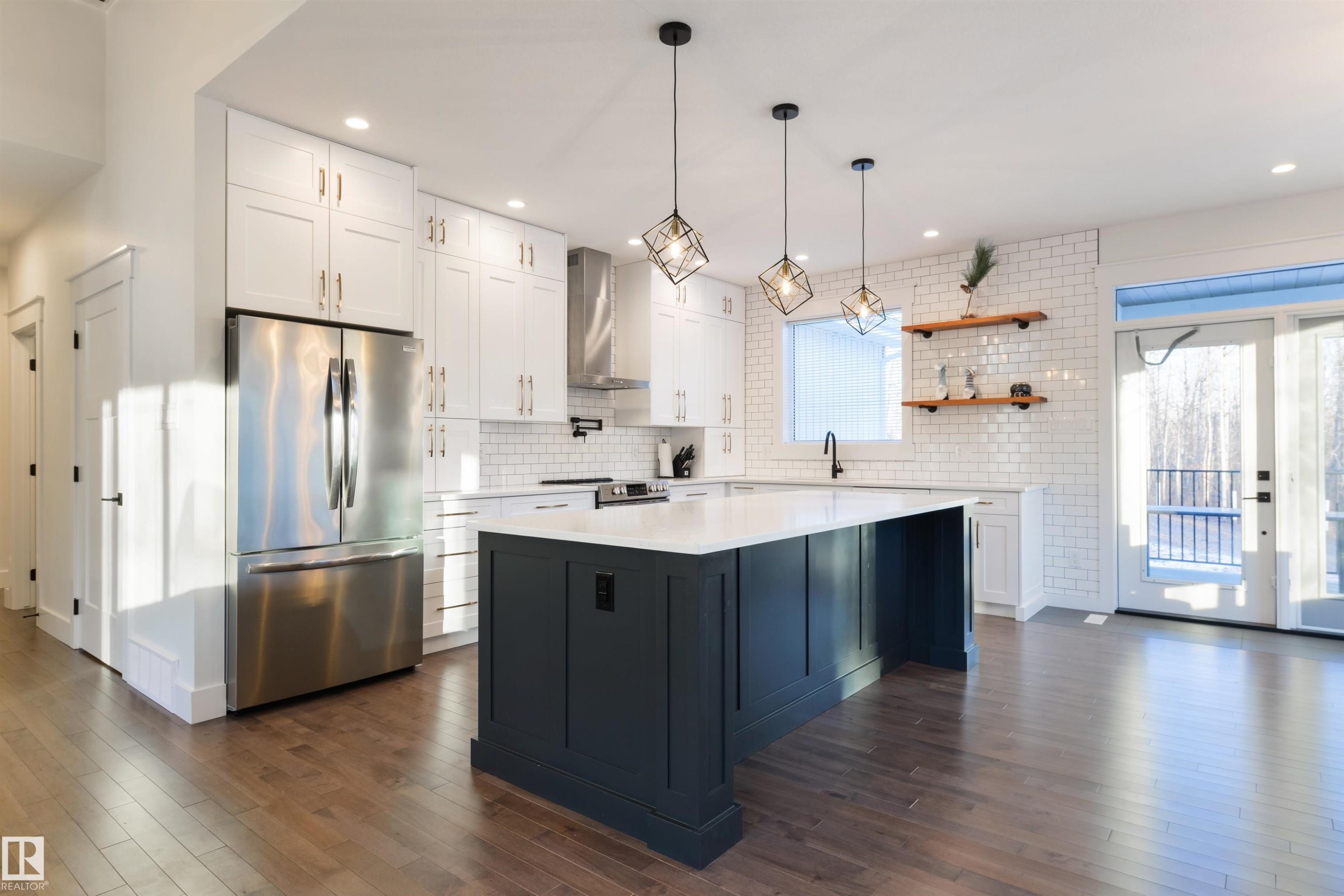14 2406 Twp Road 540, Rural Lac Ste. Anne County, AB - Indoor Photo Showing Kitchen With Upgraded Kitchen