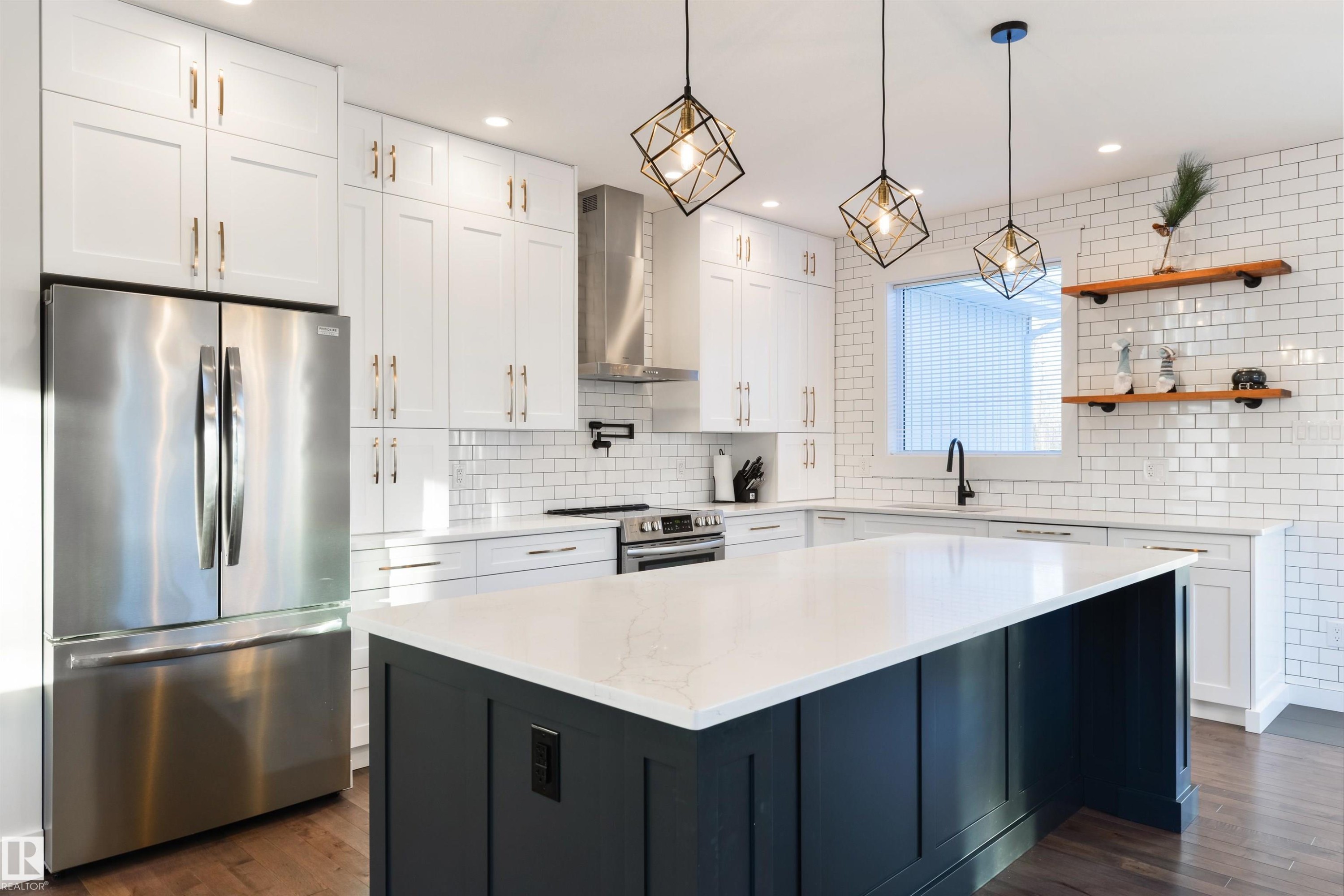 14 2406 Twp Road 540, Rural Lac Ste. Anne County, AB - Indoor Photo Showing Kitchen With Upgraded Kitchen