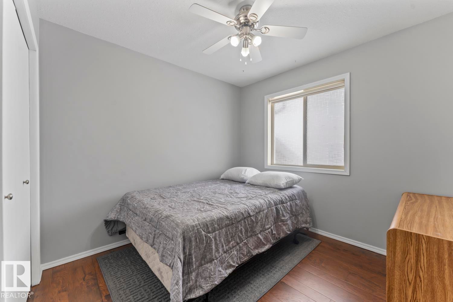 1006 11 Street, Cold Lake, AB - Indoor Photo Showing Bedroom