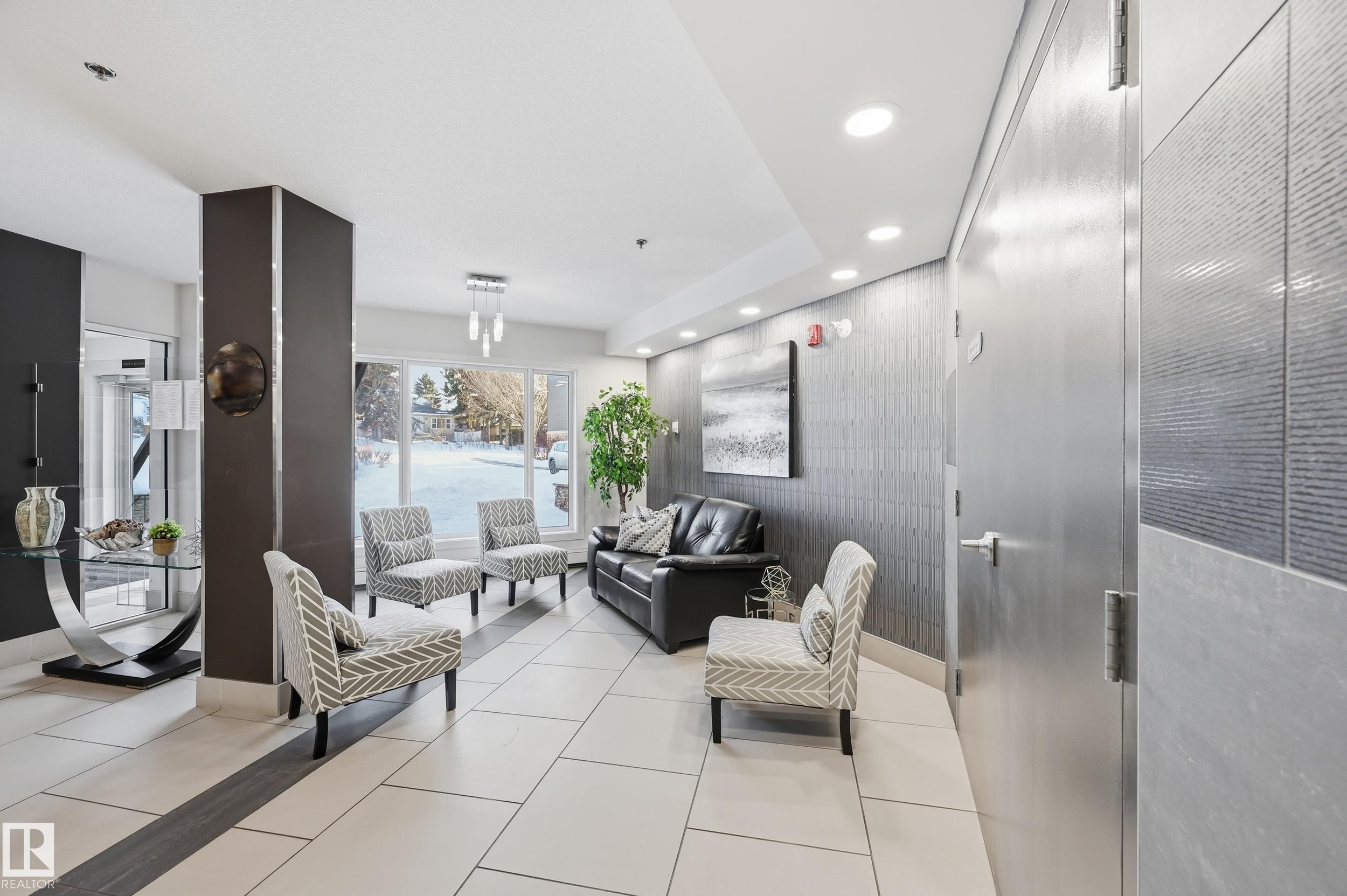 3 35 Sturgeon Road, St. Albert, AB - Indoor Photo Showing Other Room