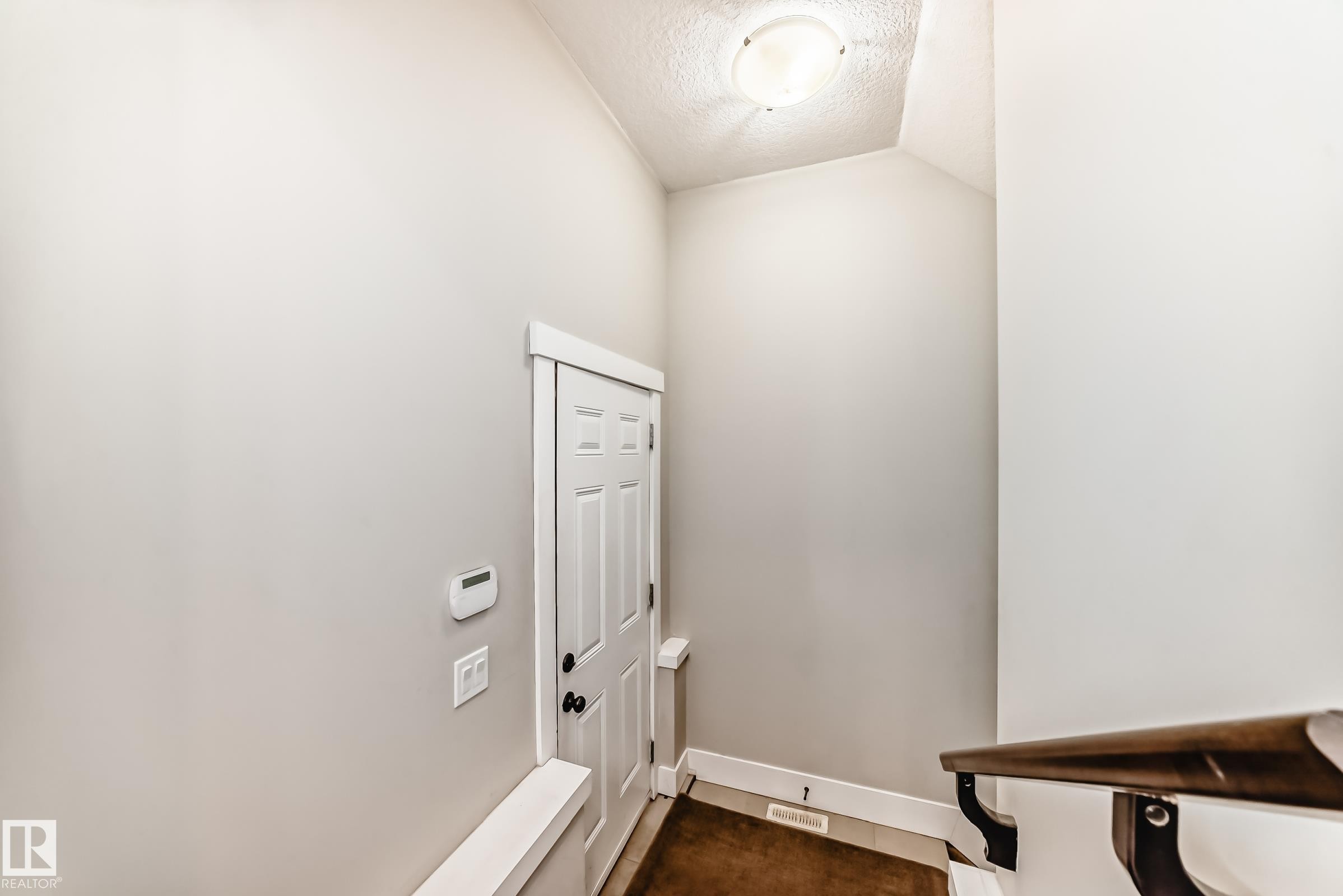 10711 70 Avenue, Edmonton, AB - Indoor Photo Showing Other Room