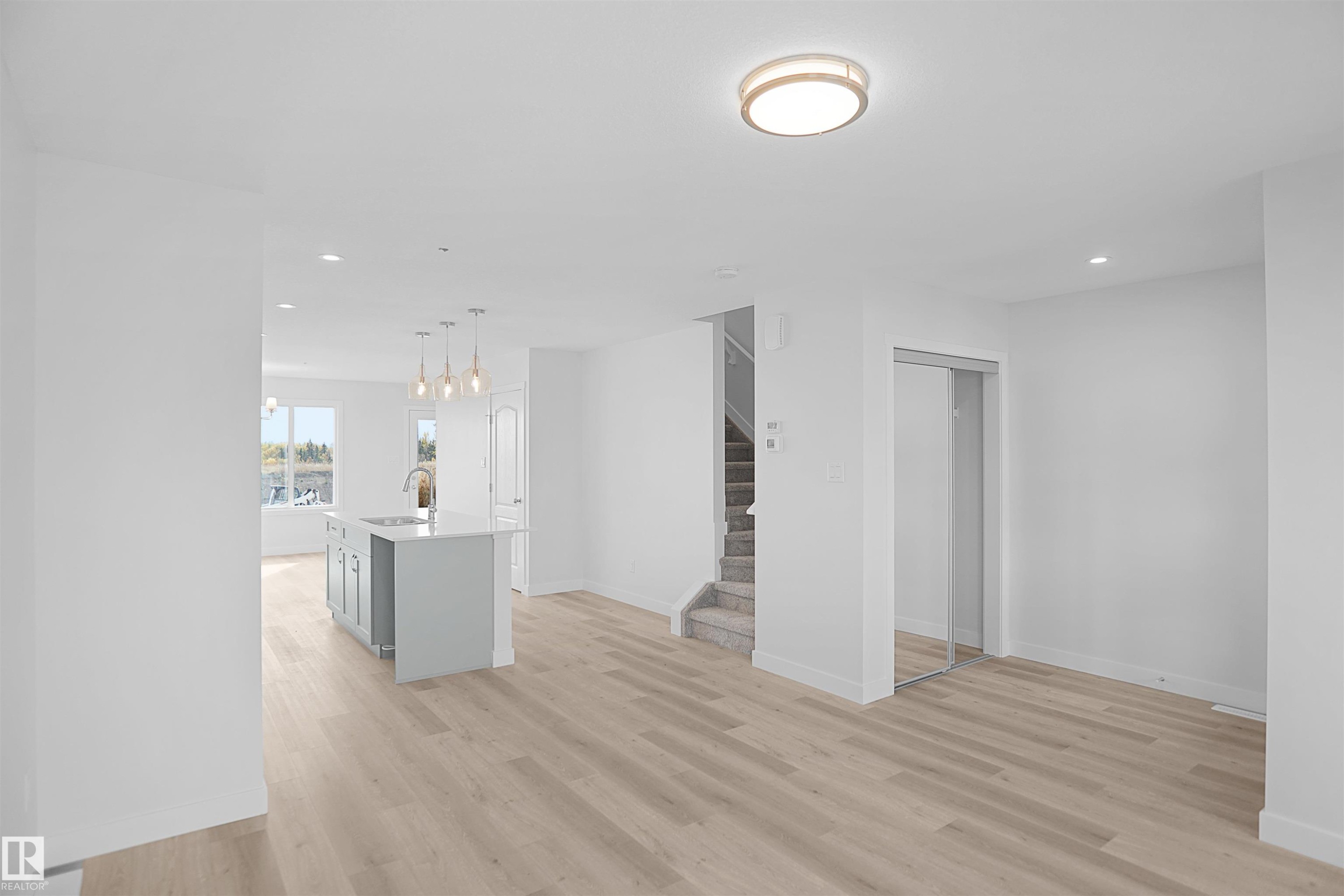 18831 29 Avenue, Edmonton, AB - Indoor