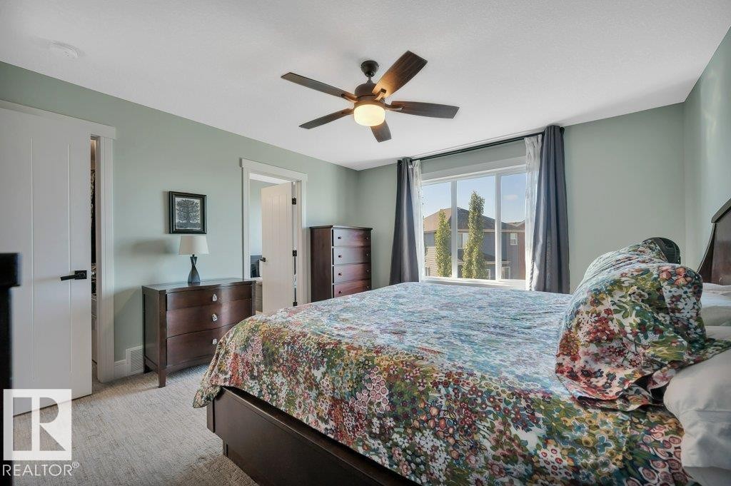 6123 19 Avenue, Edmonton, AB - Indoor Photo Showing Bedroom