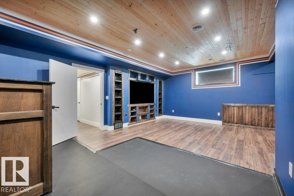 6123 19 Avenue, Edmonton, AB - Indoor Photo Showing Other Room