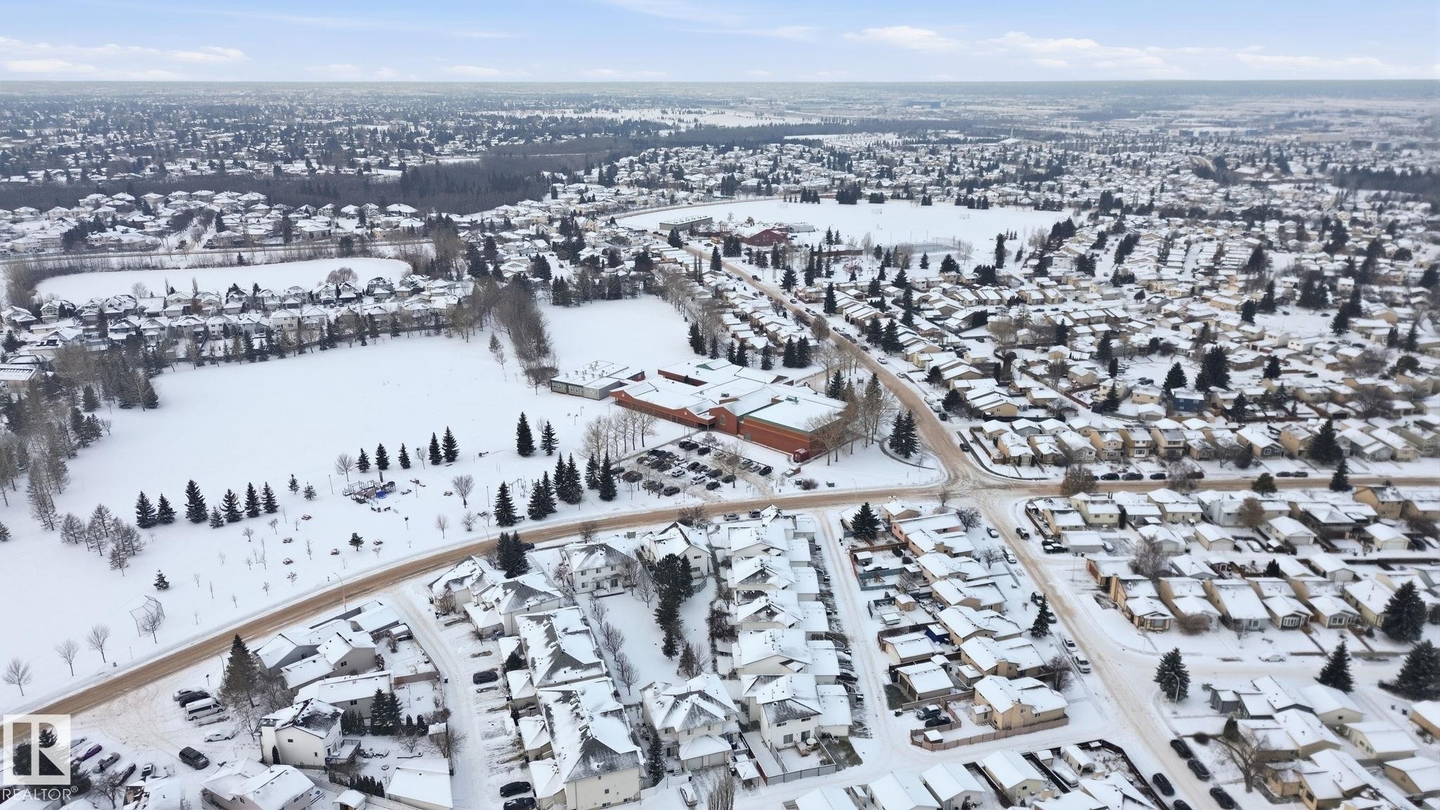 4035 38 Street, Edmonton, AB - Outdoor With View