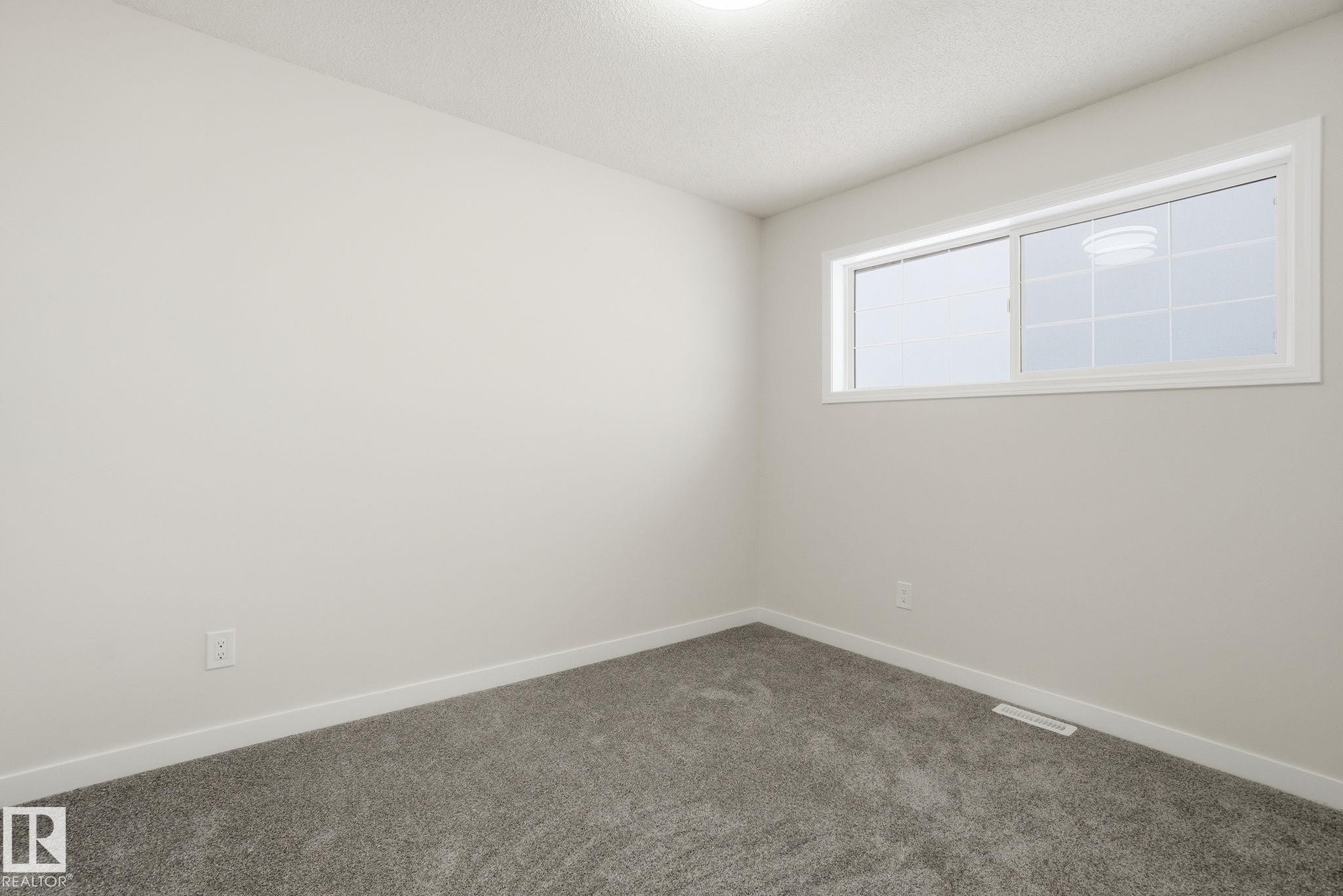 4035 38 Street, Edmonton, AB - Indoor Photo Showing Other Room