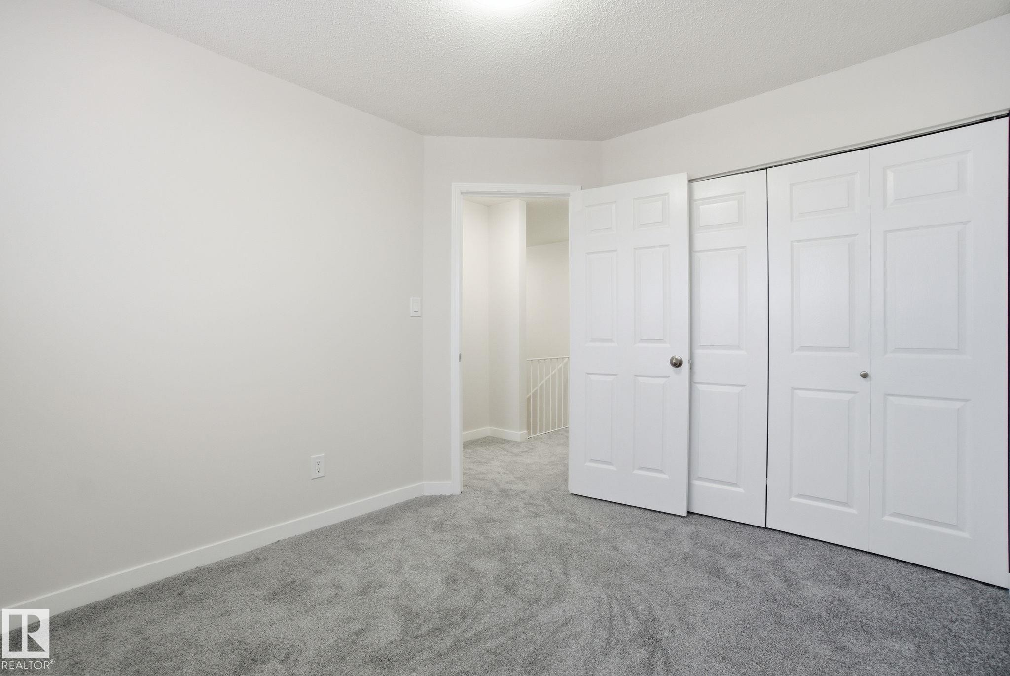 4035 38 Street, Edmonton, AB - Indoor