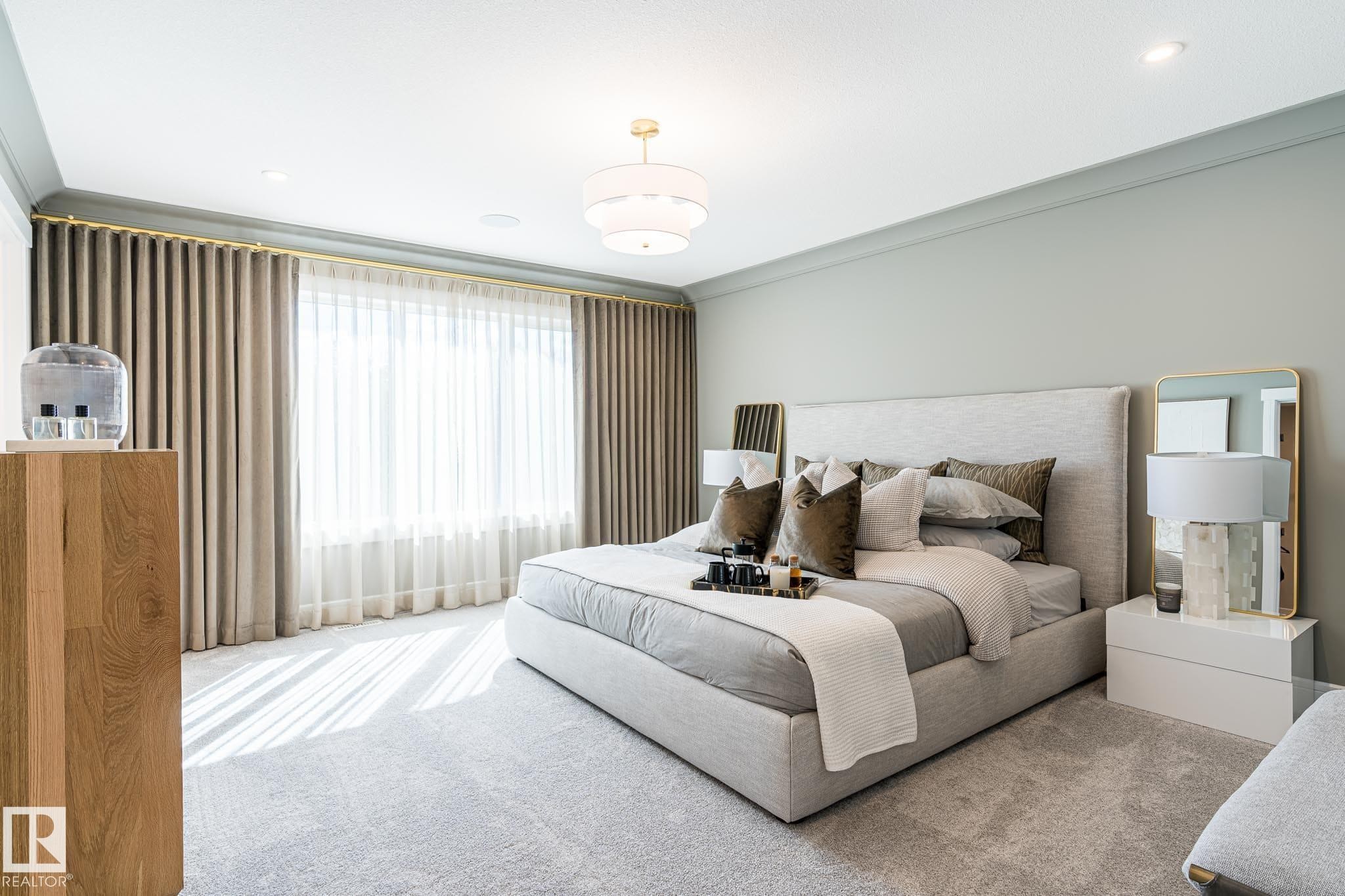 17427 7 Street, Edmonton, AB - Indoor Photo Showing Bedroom