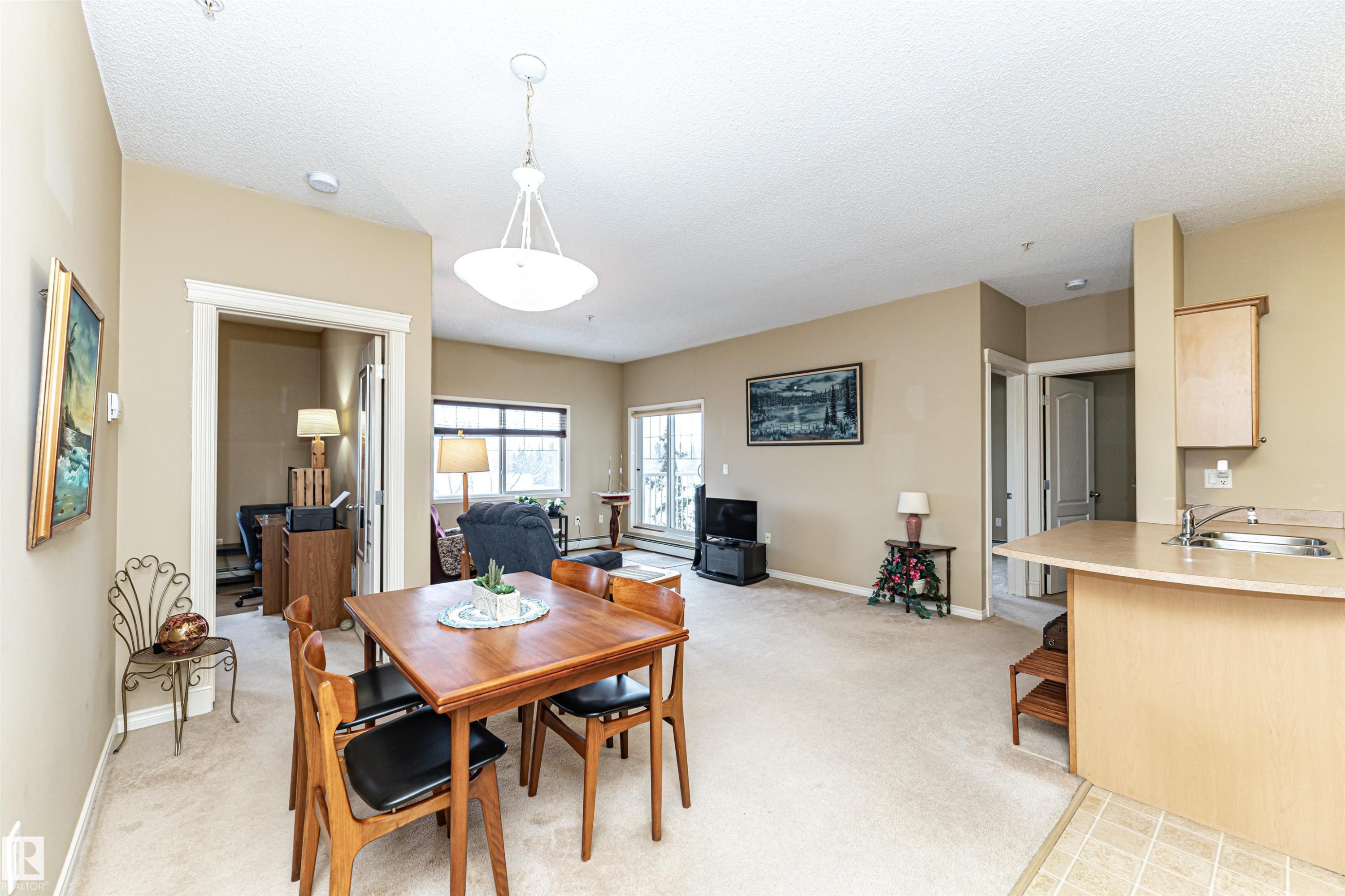 227 16807 100 Avenue, Edmonton, AB - Indoor Photo Showing Dining Room