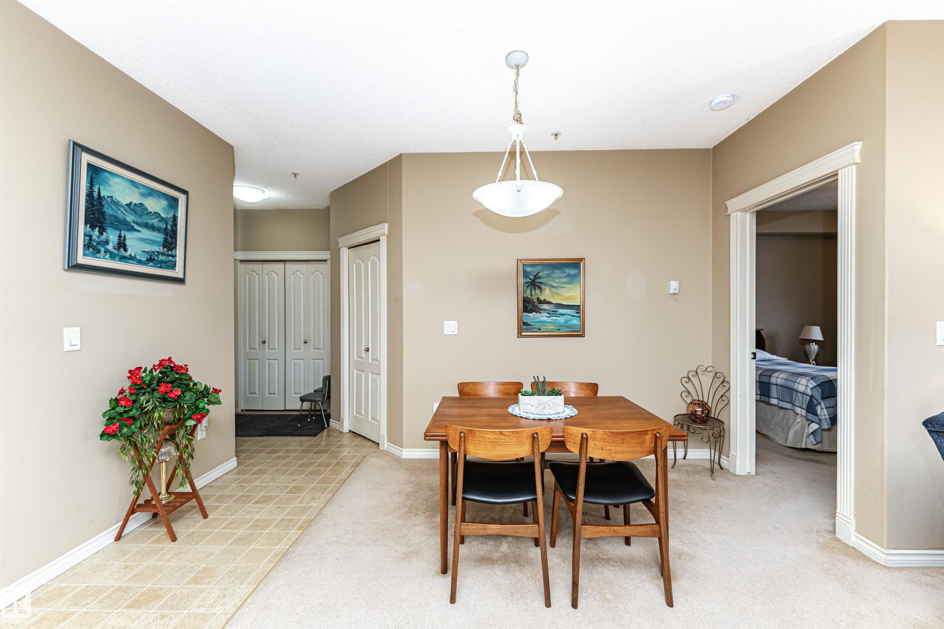 227 16807 100 Avenue, Edmonton, AB - Indoor Photo Showing Dining Room