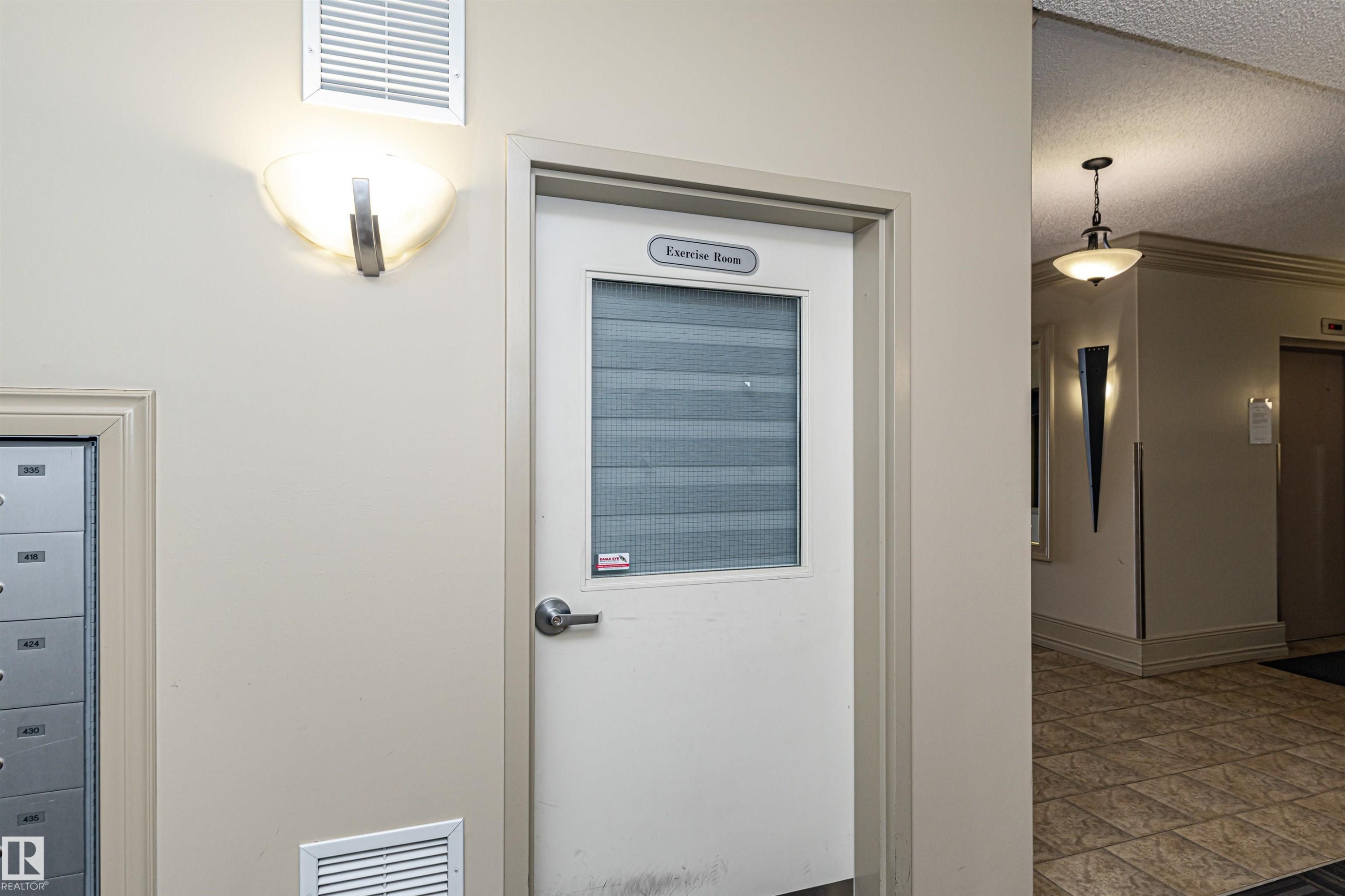 227 16807 100 Avenue, Edmonton, AB - Indoor Photo Showing Other Room