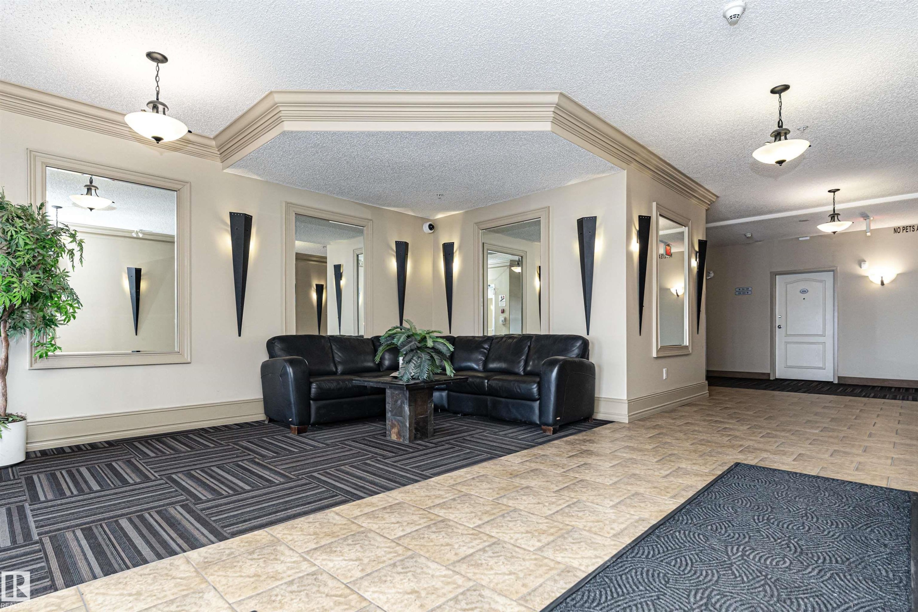 227 16807 100 Avenue, Edmonton, AB - Indoor Photo Showing Other Room