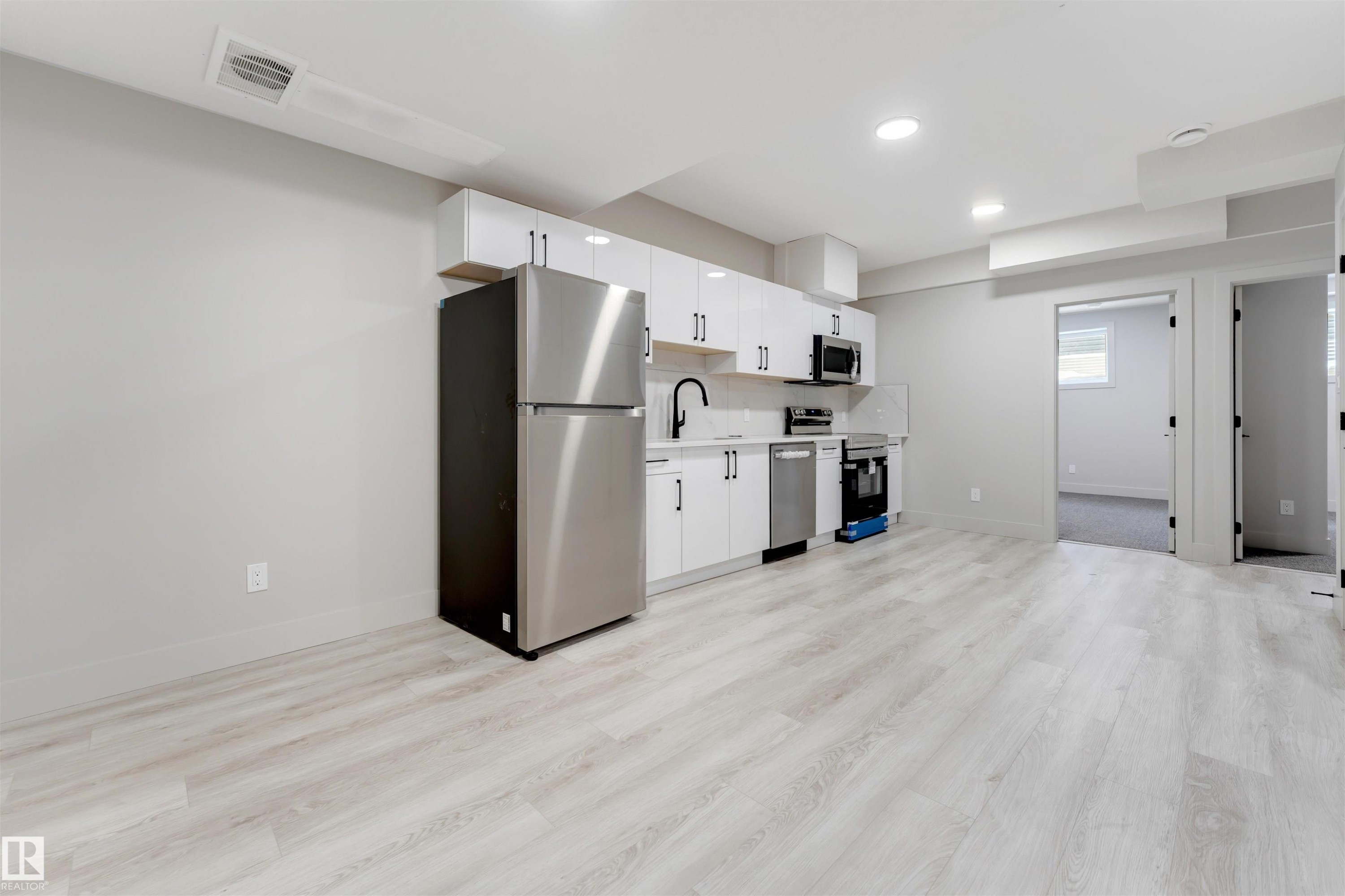4371 37 Street, Beaumont, AB - Indoor Photo Showing Kitchen