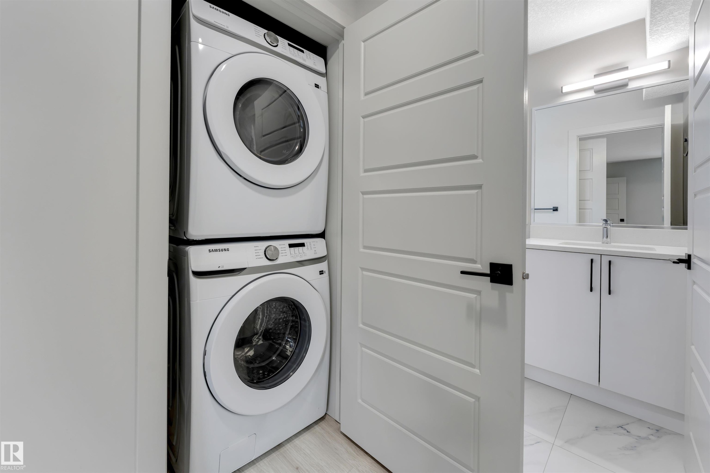 4371 37 Street, Beaumont, AB - Indoor Photo Showing Laundry Room