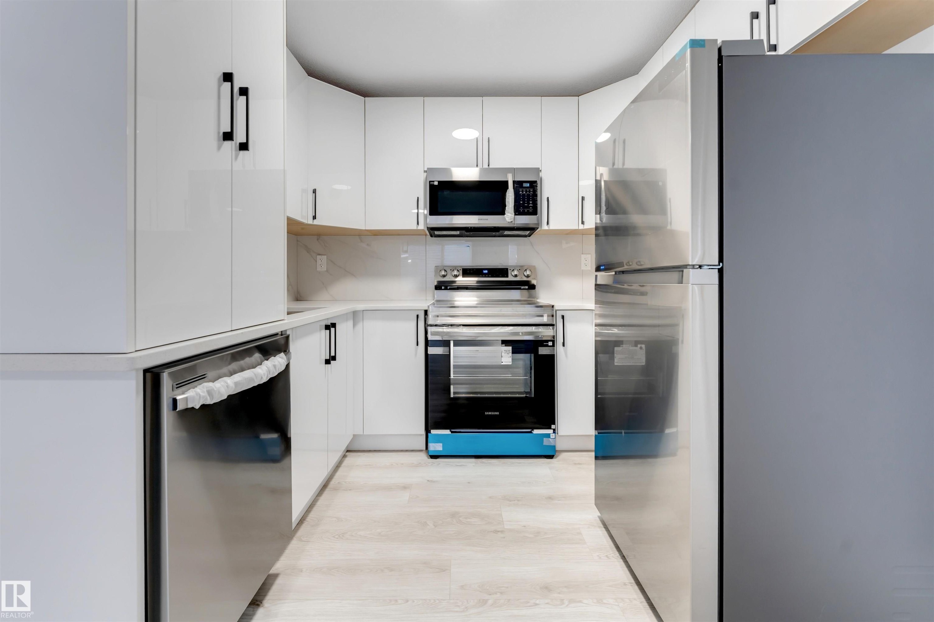 4371 37 Street, Beaumont, AB - Indoor Photo Showing Kitchen
