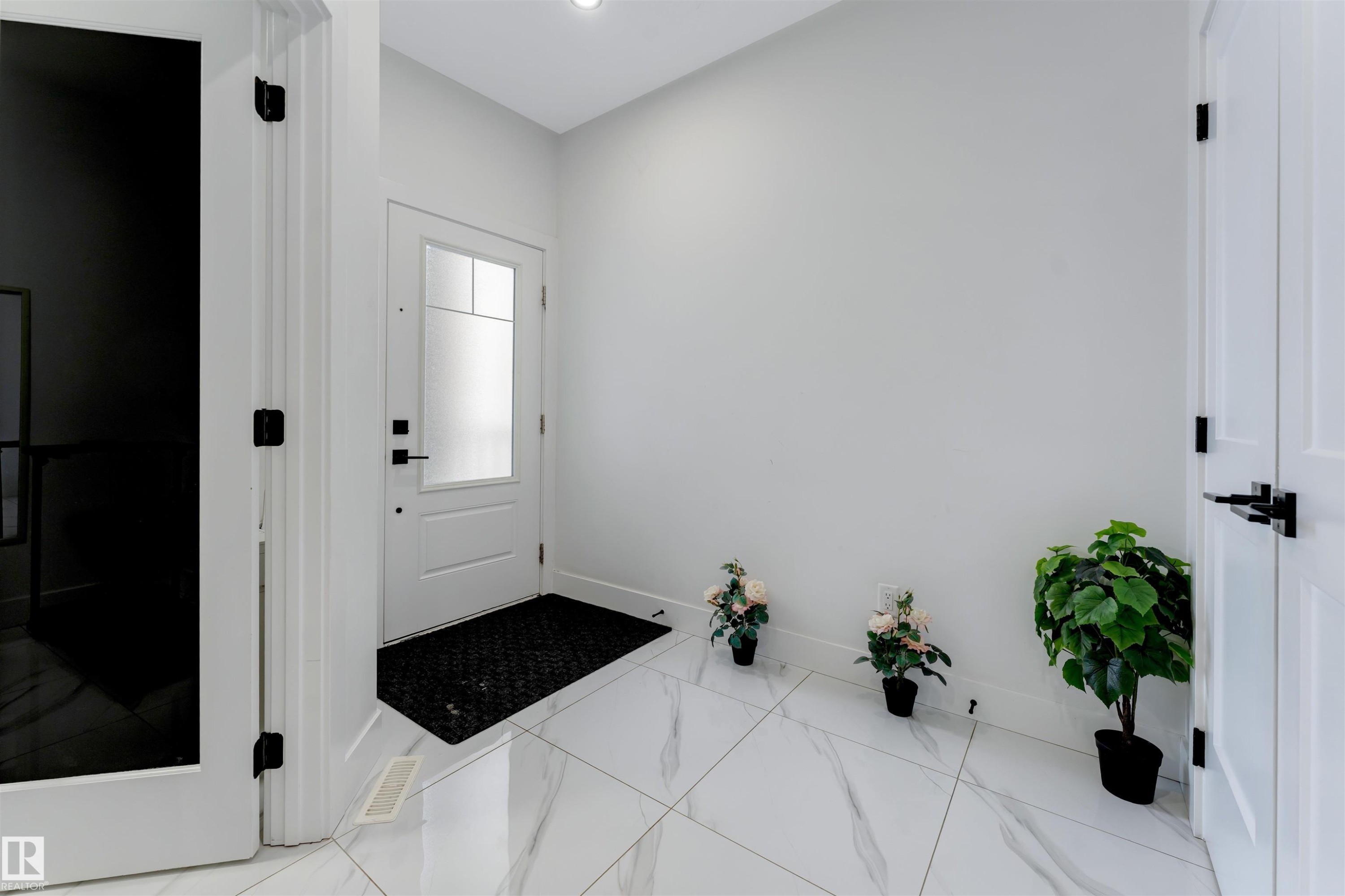 4371 37 Street, Beaumont, AB - Indoor Photo Showing Other Room