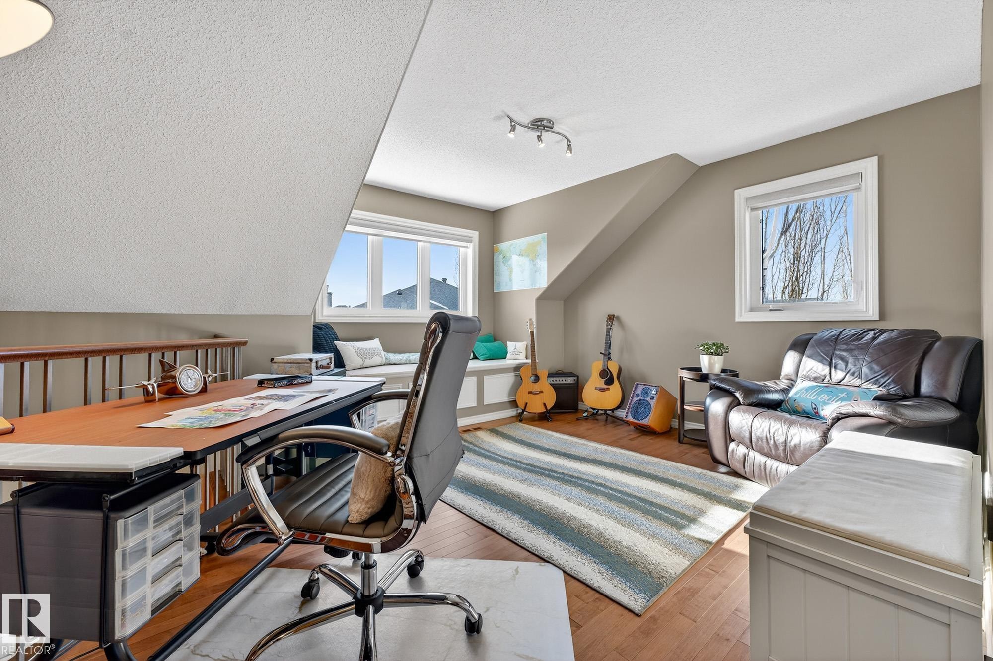 2036 Hilliard Place, Edmonton, AB - Indoor Photo Showing Office